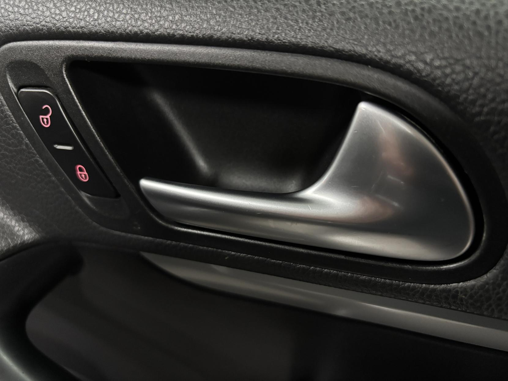 Volkswagen Tiguan 2.0 TDI BlueMotion Tech R-Line Edition SUV 5dr Diesel DSG 4WD Euro 6 (s/s) (150 ps)