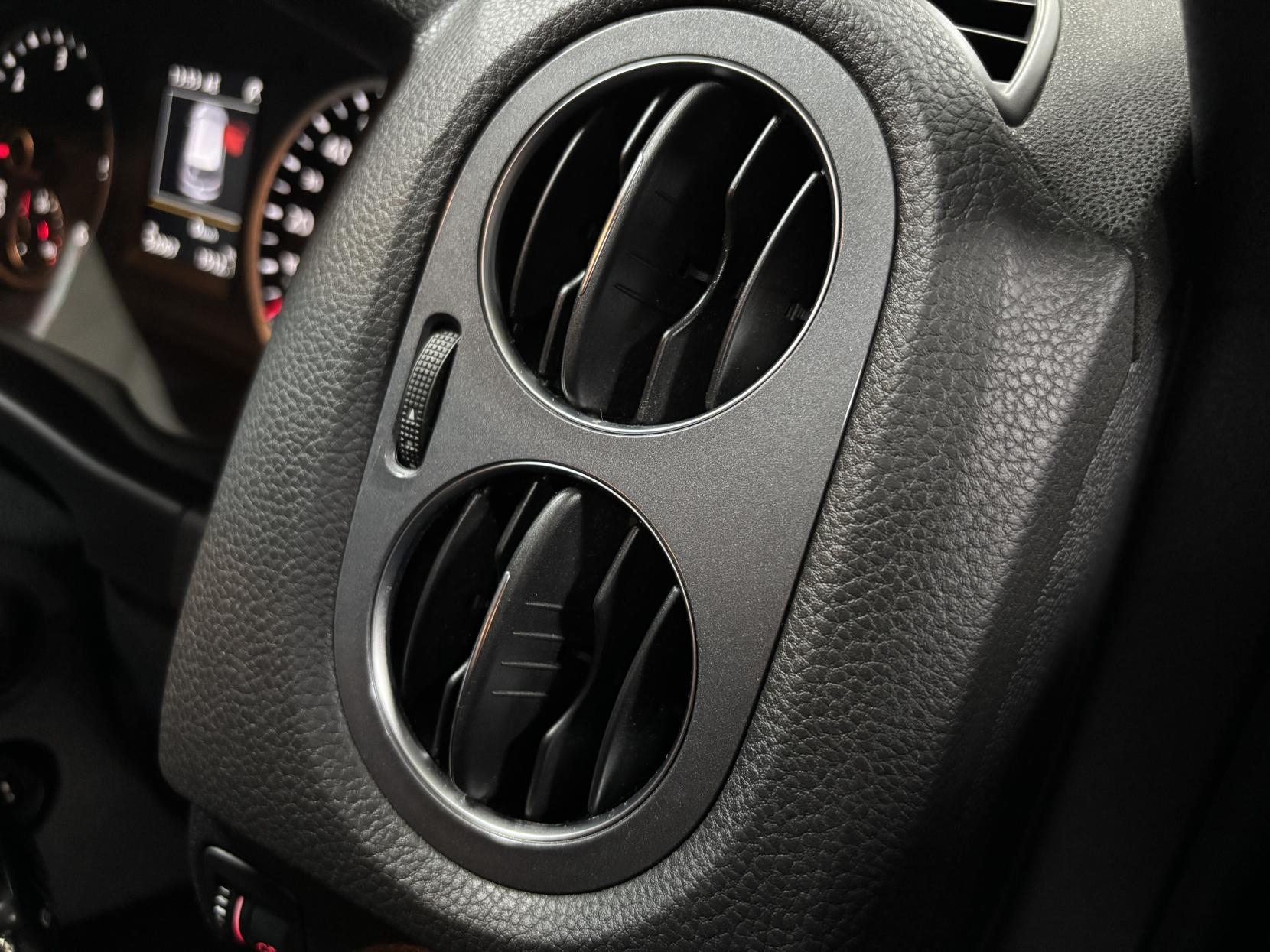 Volkswagen Tiguan 2.0 TDI BlueMotion Tech R-Line Edition SUV 5dr Diesel DSG 4WD Euro 6 (s/s) (150 ps)