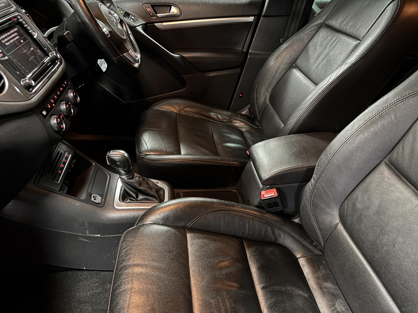 Volkswagen Tiguan 2.0 TDI BlueMotion Tech R-Line Edition SUV 5dr Diesel DSG 4WD Euro 6 (s/s) (150 ps)