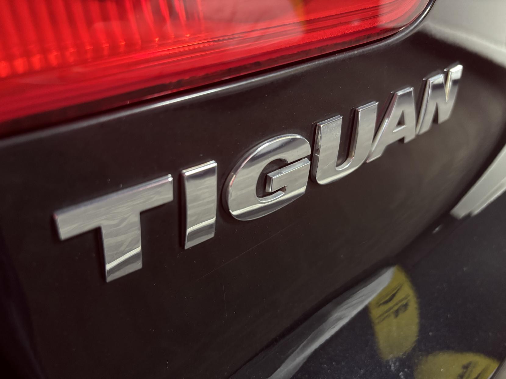 Volkswagen Tiguan 2.0 TDI BlueMotion Tech R-Line Edition SUV 5dr Diesel DSG 4WD Euro 6 (s/s) (150 ps)