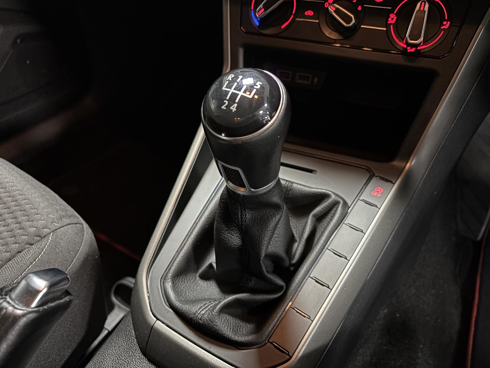 Volkswagen Polo 1.0 TSI SE Hatchback 5dr Petrol Manual Euro 6 (s/s) (95 ps)