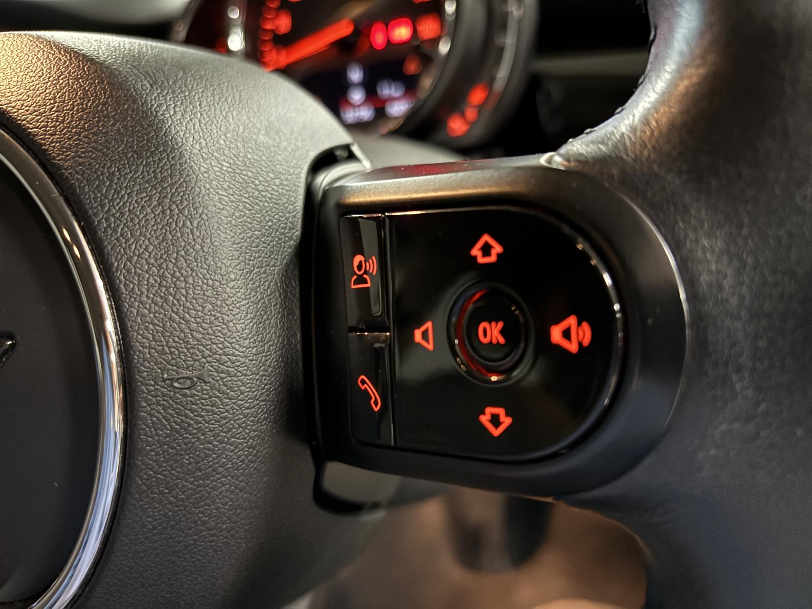 MINI Hatch 1.5 Cooper Classic Hatchback 5dr Petrol Manual Euro 6 (s/s) (136 ps)