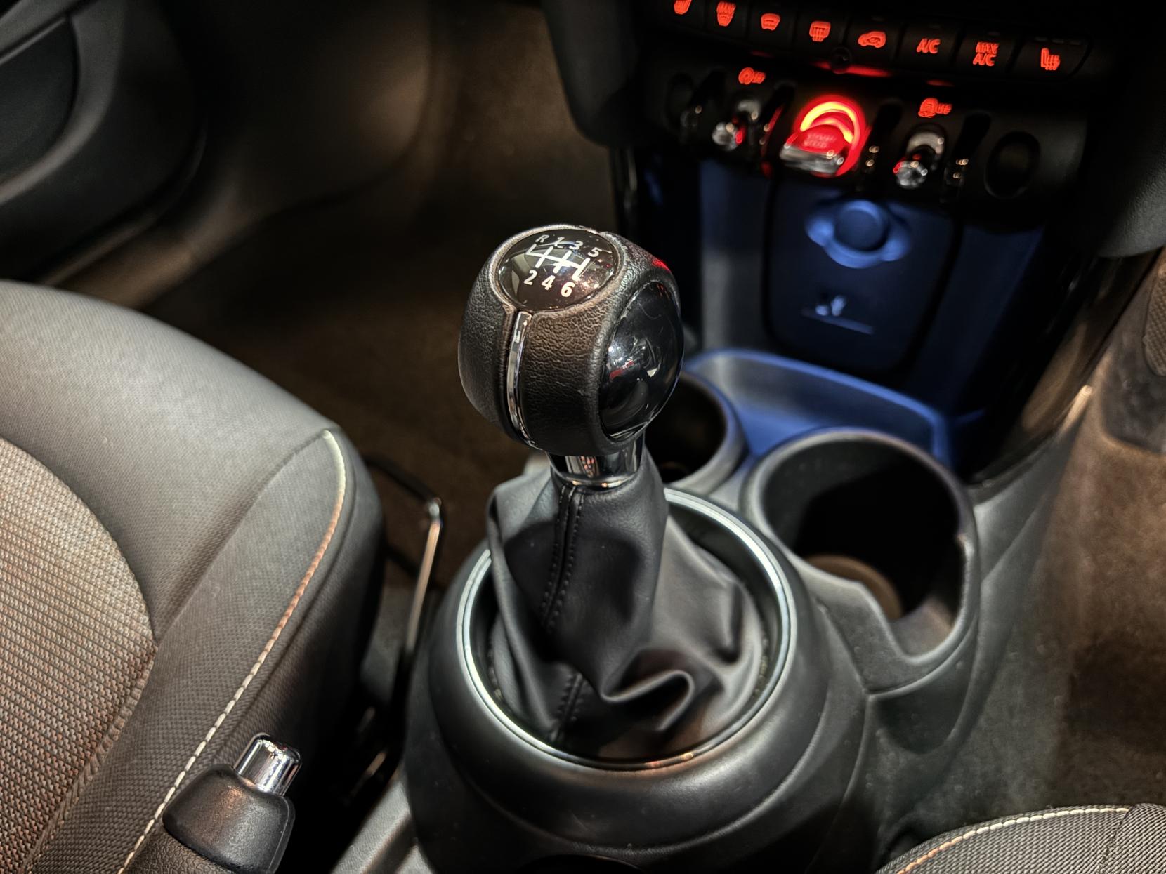 MINI Hatch 1.5 Cooper Classic Hatchback 5dr Petrol Manual Euro 6 (s/s) (136 ps)