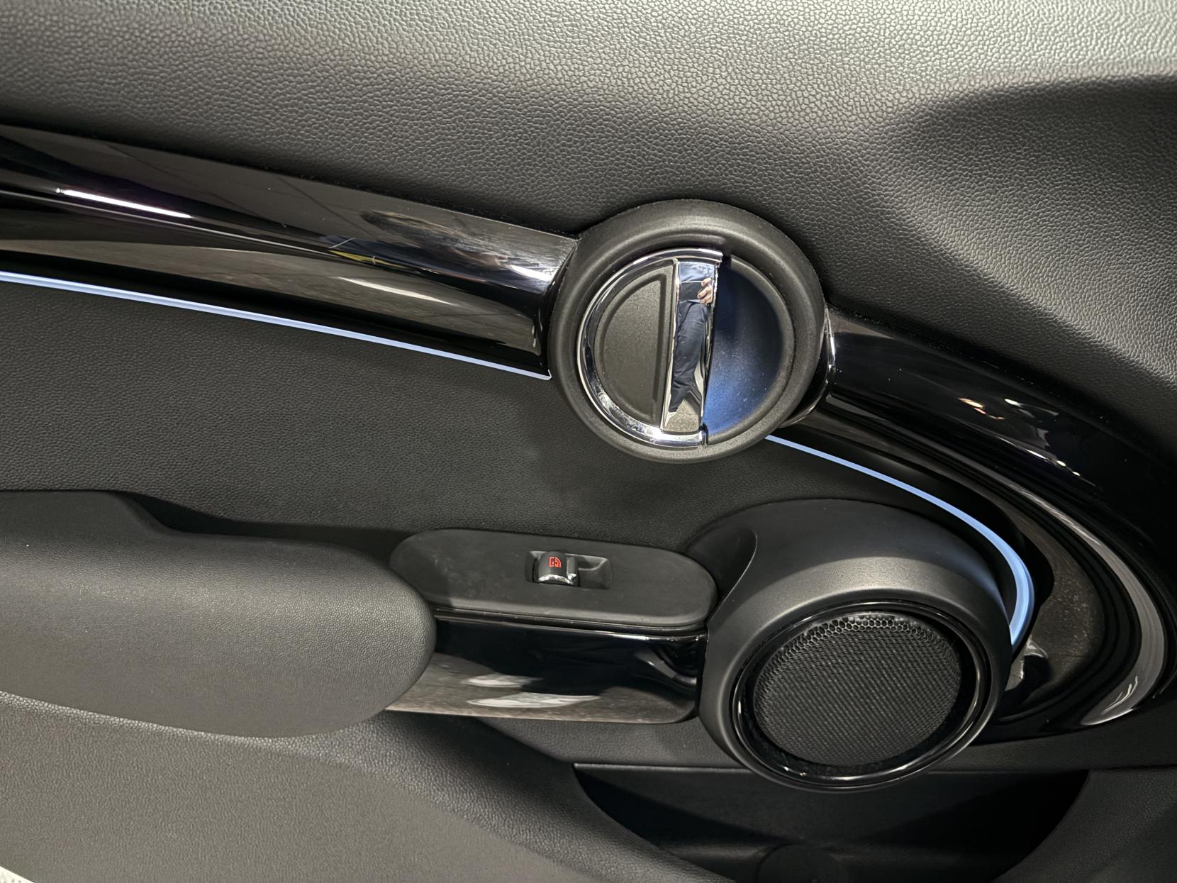 MINI Hatch 1.5 Cooper Classic Hatchback 5dr Petrol Manual Euro 6 (s/s) (136 ps)