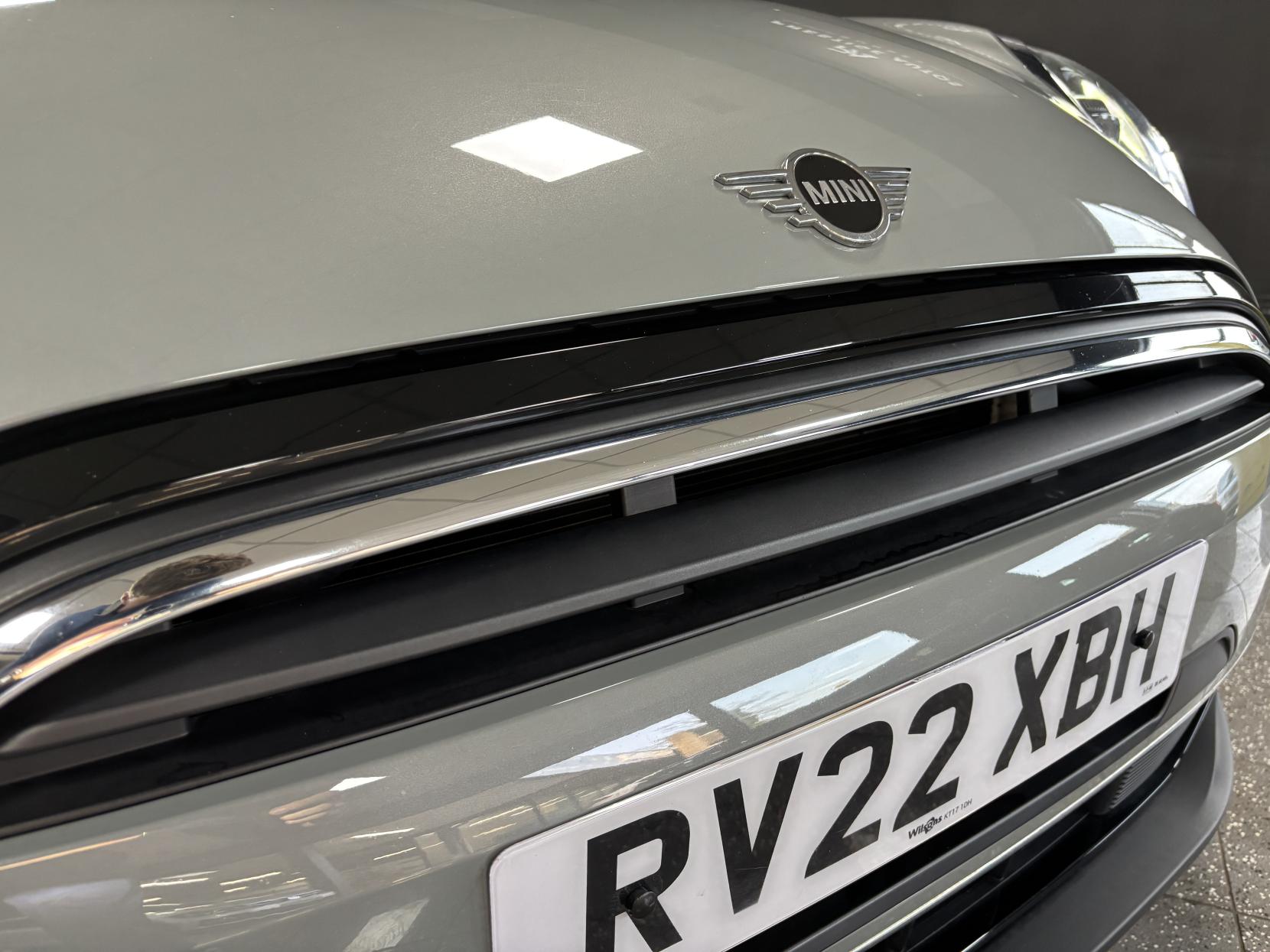 MINI Hatch 1.5 Cooper Classic Hatchback 5dr Petrol Manual Euro 6 (s/s) (136 ps)