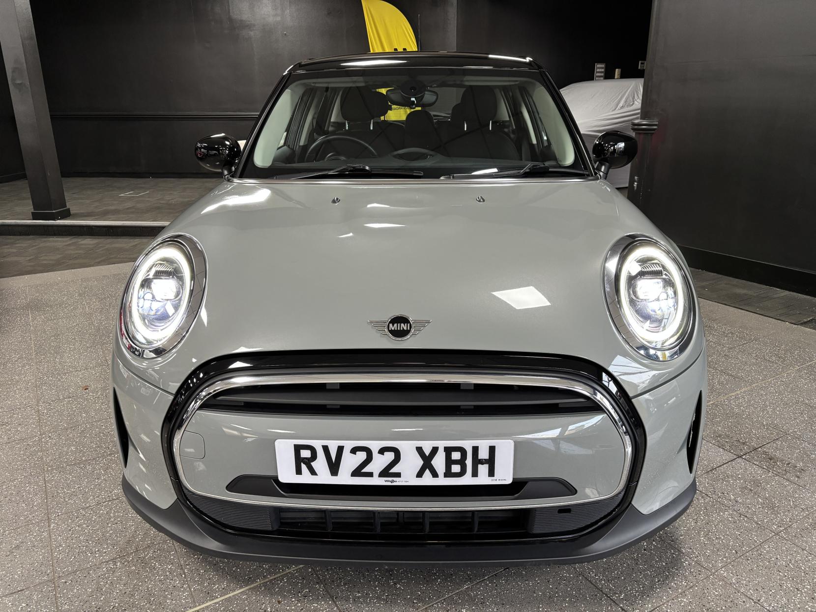 MINI Hatch 1.5 Cooper Classic Hatchback 5dr Petrol Manual Euro 6 (s/s) (136 ps)
