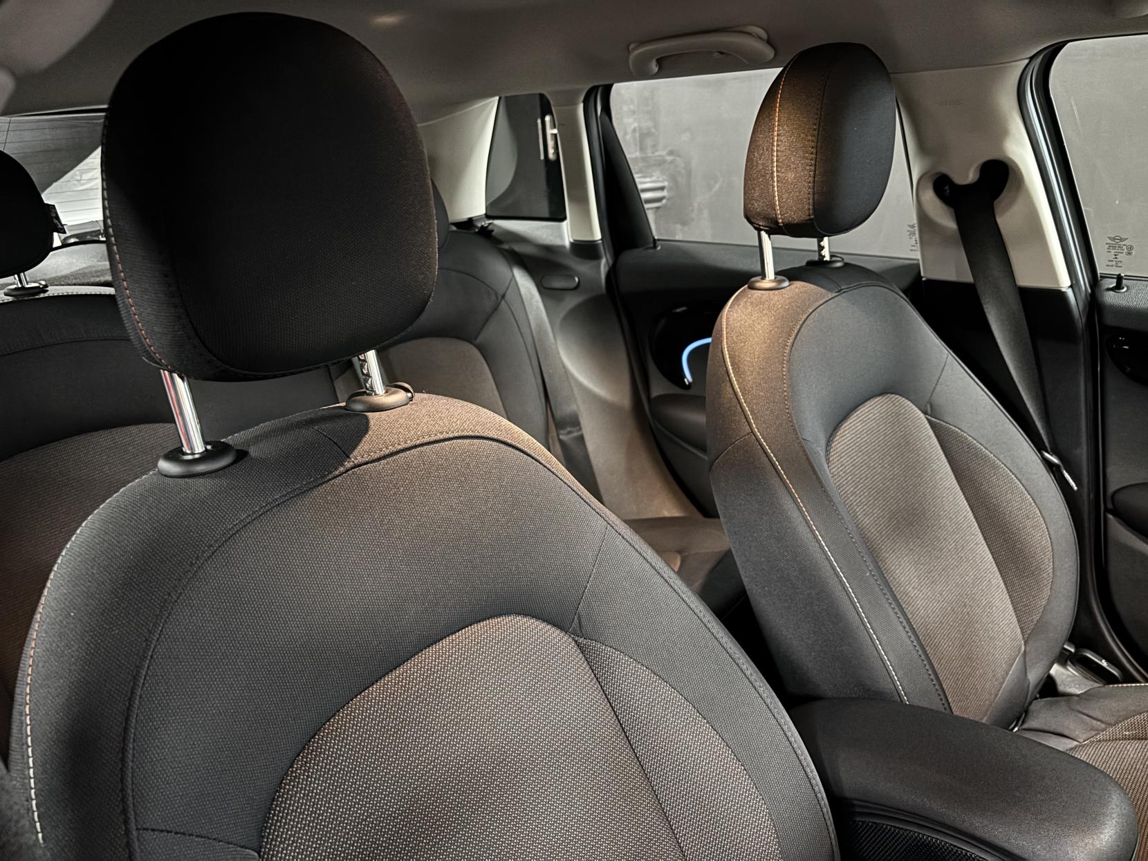 MINI Hatch 1.5 Cooper Classic Hatchback 5dr Petrol Manual Euro 6 (s/s) (136 ps)