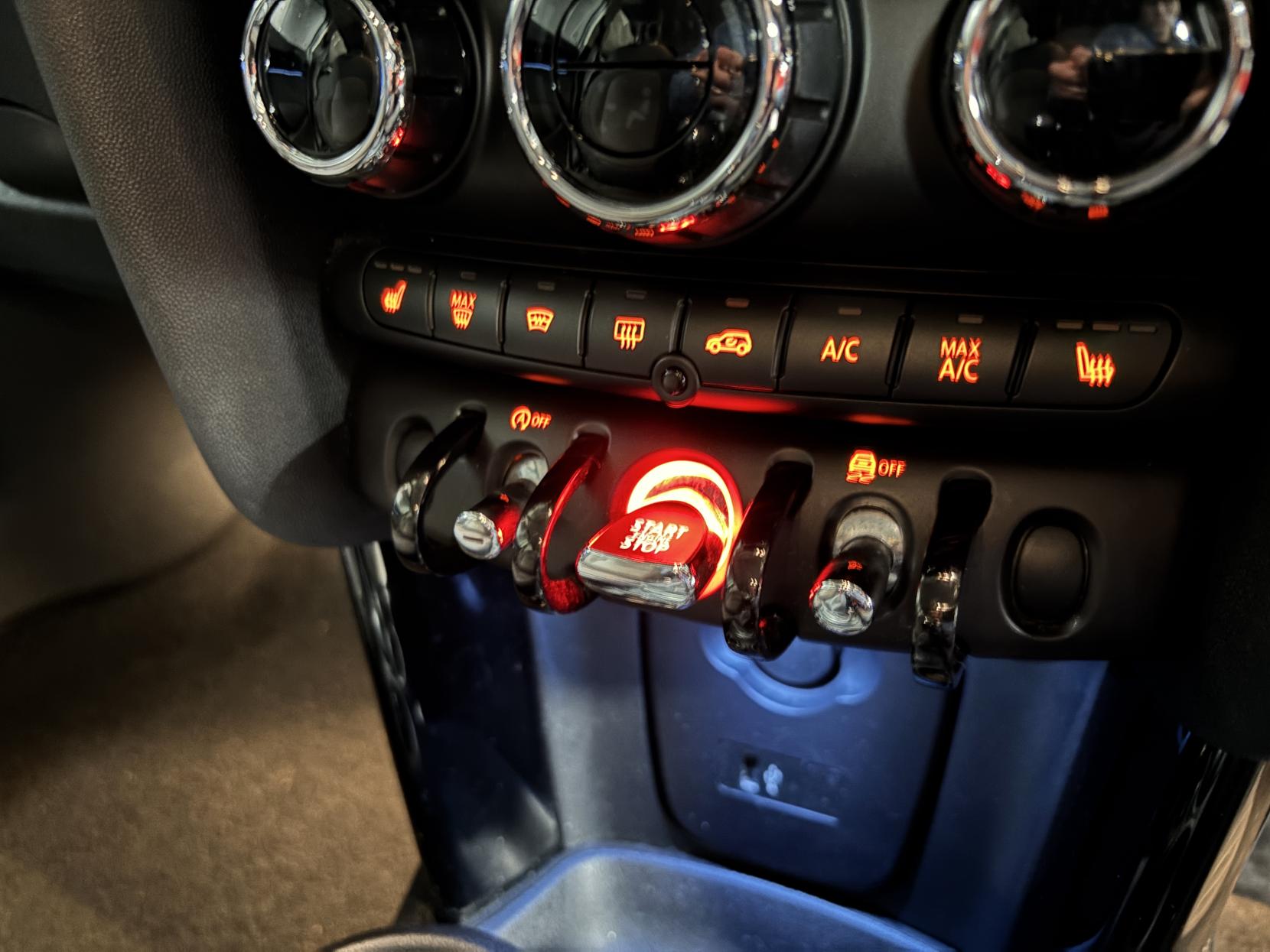 MINI Hatch 1.5 Cooper Classic Hatchback 5dr Petrol Manual Euro 6 (s/s) (136 ps)