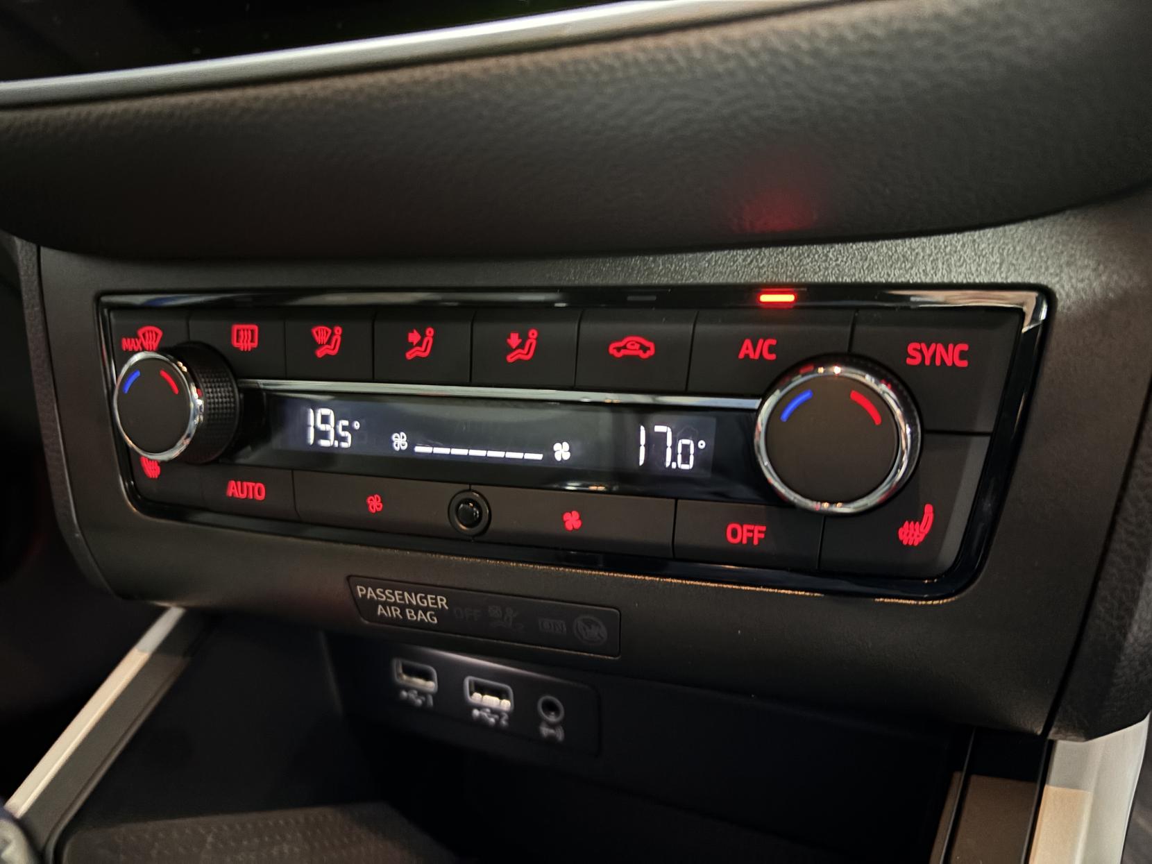 SEAT Arona 1.0 TSI GPF XCELLENCE Lux SUV 5dr Petrol DSG Euro 6 (s/s) (115 ps)