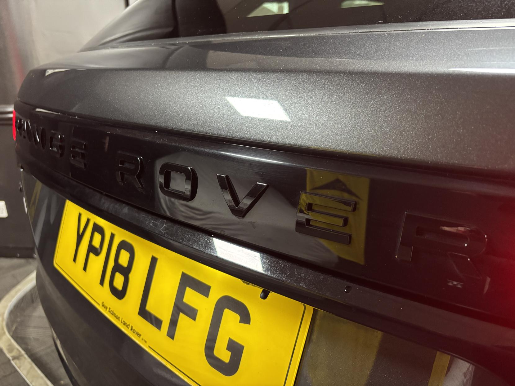 Land Rover Range Rover Velar 2.0 P300 R-Dynamic S SUV 5dr Petrol Auto 4WD Euro 6 (s/s) (300 ps)