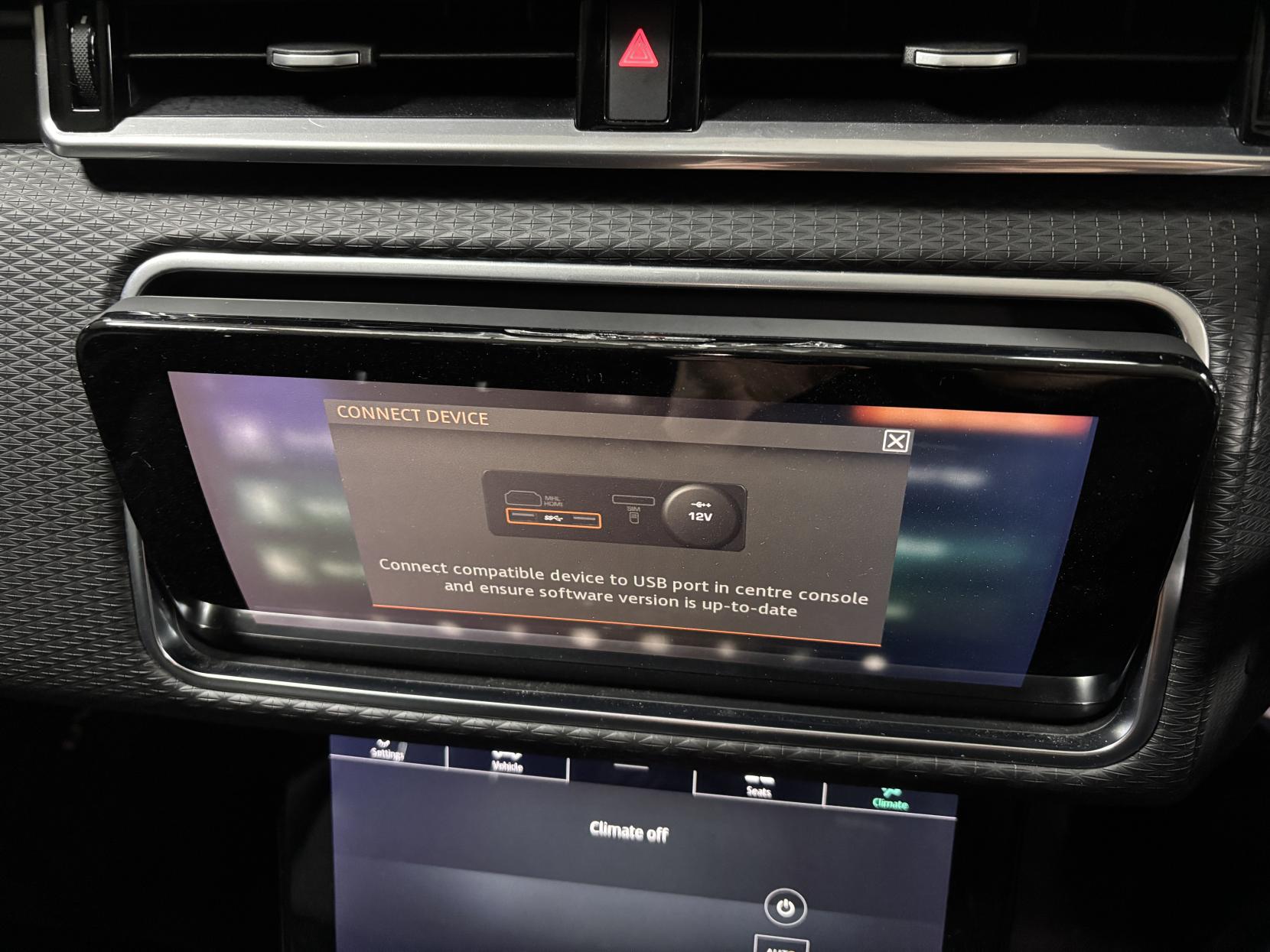 Land Rover Range Rover Velar 2.0 P300 R-Dynamic S SUV 5dr Petrol Auto 4WD Euro 6 (s/s) (300 ps)