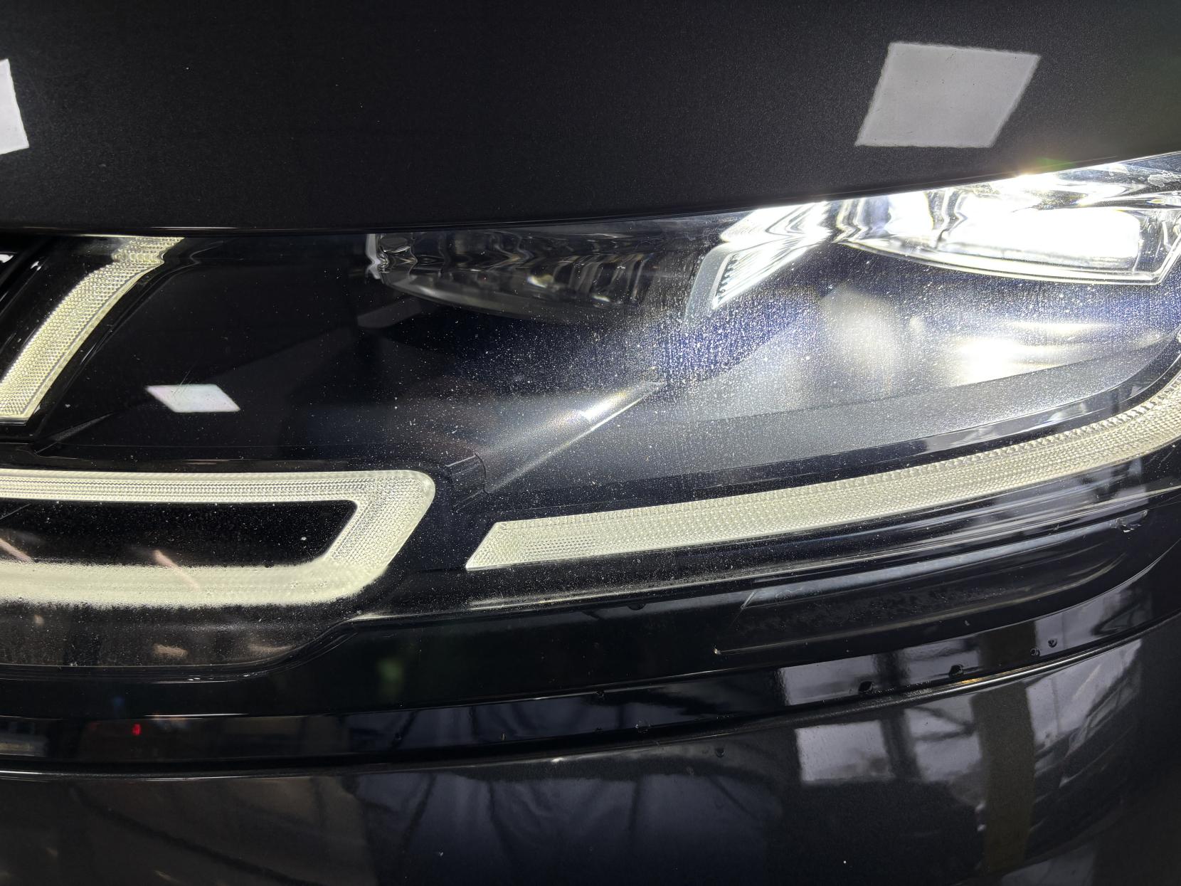 Land Rover Range Rover Velar 2.0 P300 R-Dynamic S SUV 5dr Petrol Auto 4WD Euro 6 (s/s) (300 ps)