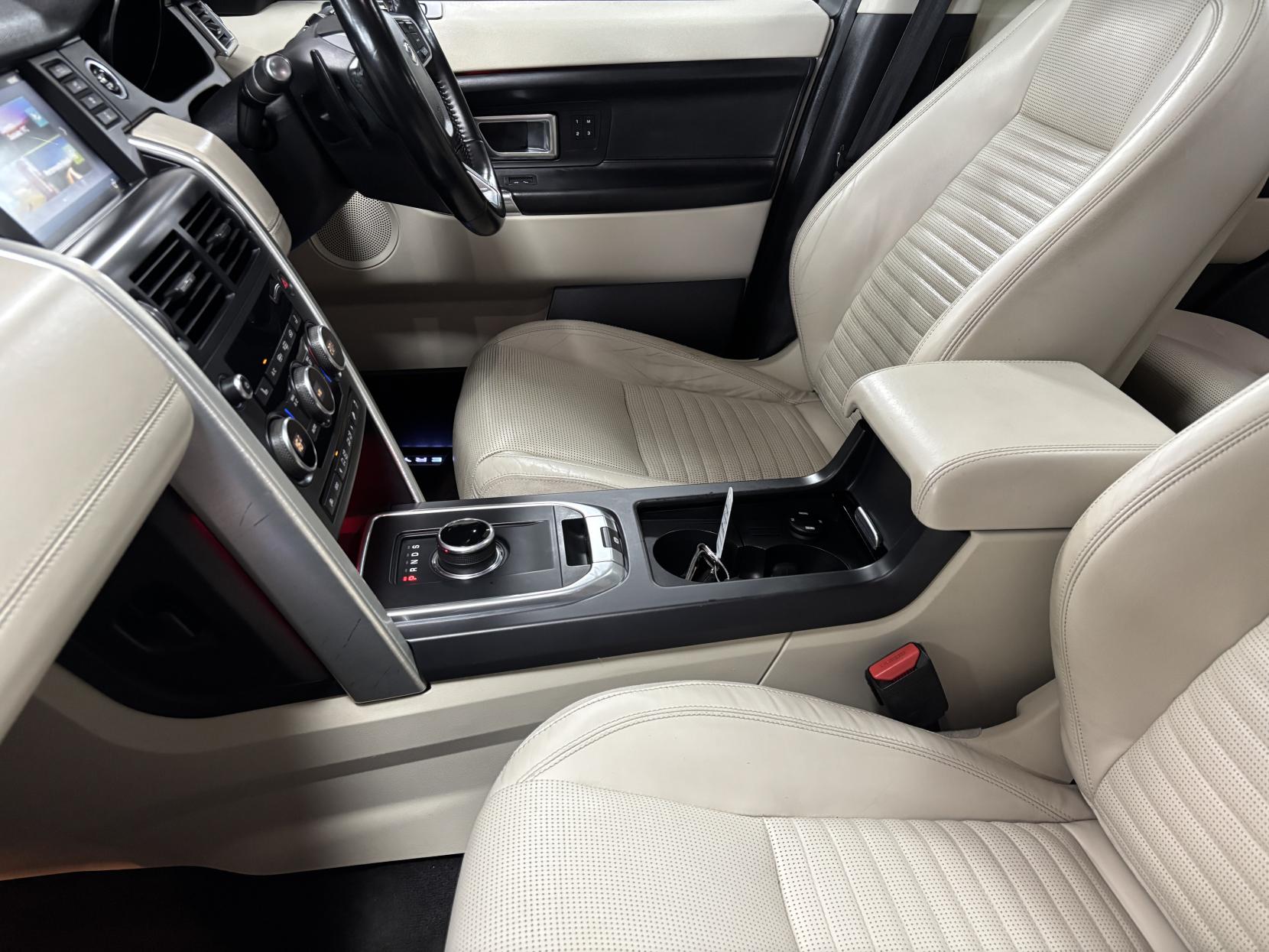 Land Rover Discovery Sport 2.0 TD4 HSE Luxury SUV 5dr Diesel Auto 4WD Euro 6 (s/s) (180 ps)