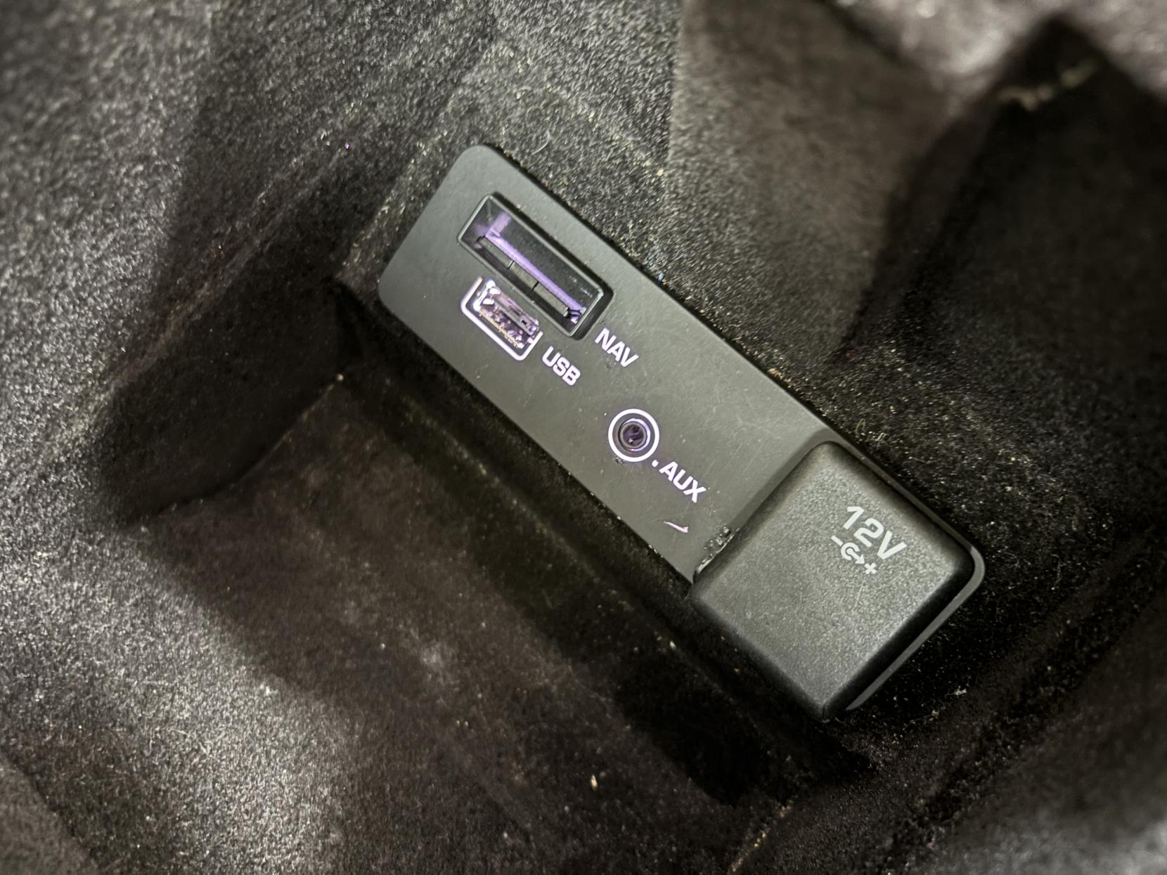 Land Rover Discovery Sport 2.0 TD4 HSE Luxury SUV 5dr Diesel Auto 4WD Euro 6 (s/s) (180 ps)