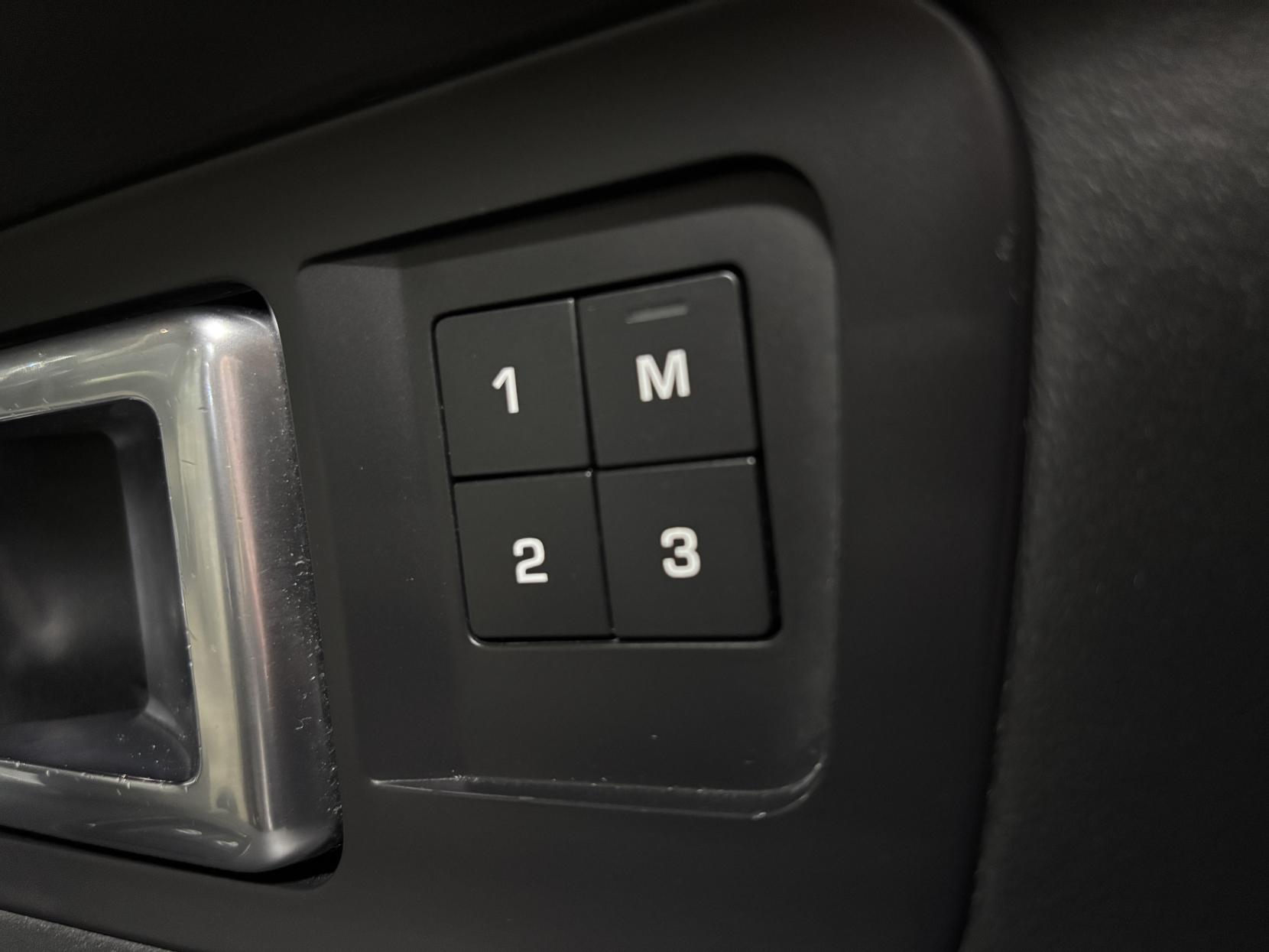 Land Rover Discovery Sport 2.0 TD4 HSE Luxury SUV 5dr Diesel Auto 4WD Euro 6 (s/s) (180 ps)