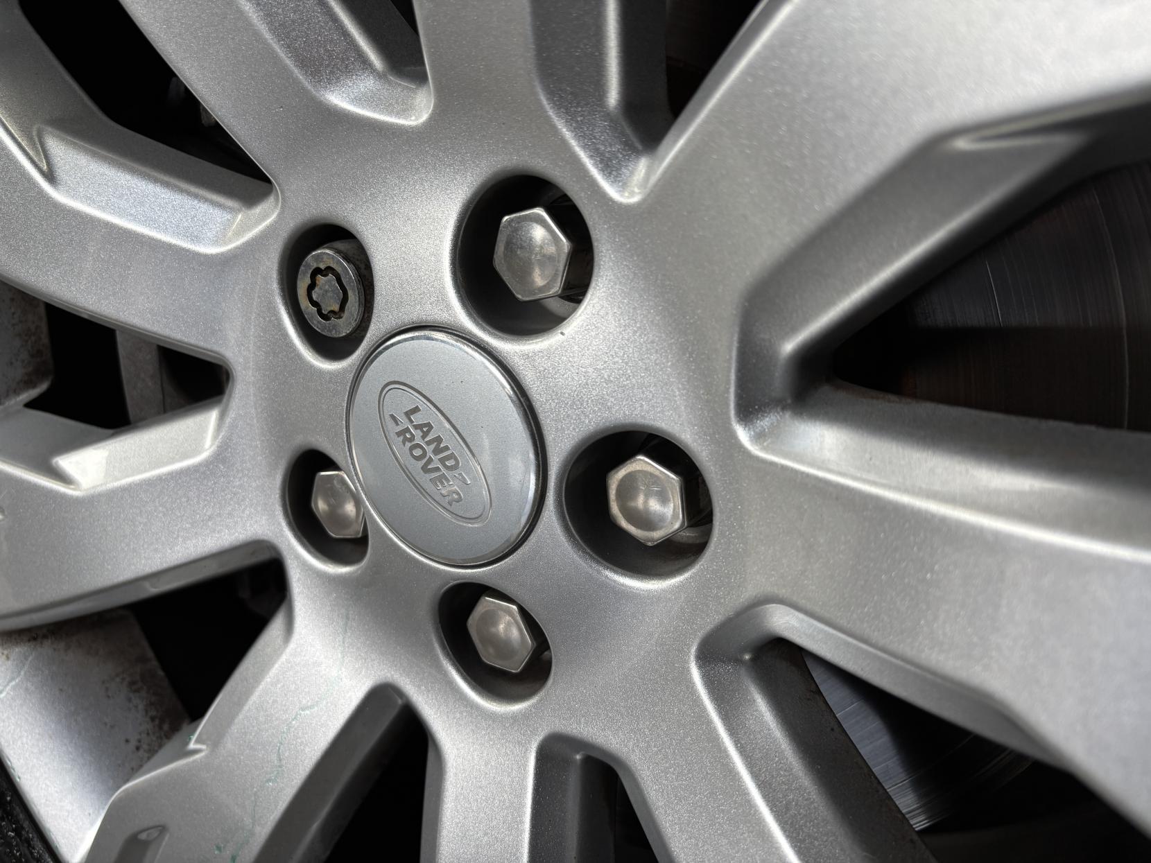 Land Rover Discovery Sport 2.0 TD4 HSE Luxury SUV 5dr Diesel Auto 4WD Euro 6 (s/s) (180 ps)