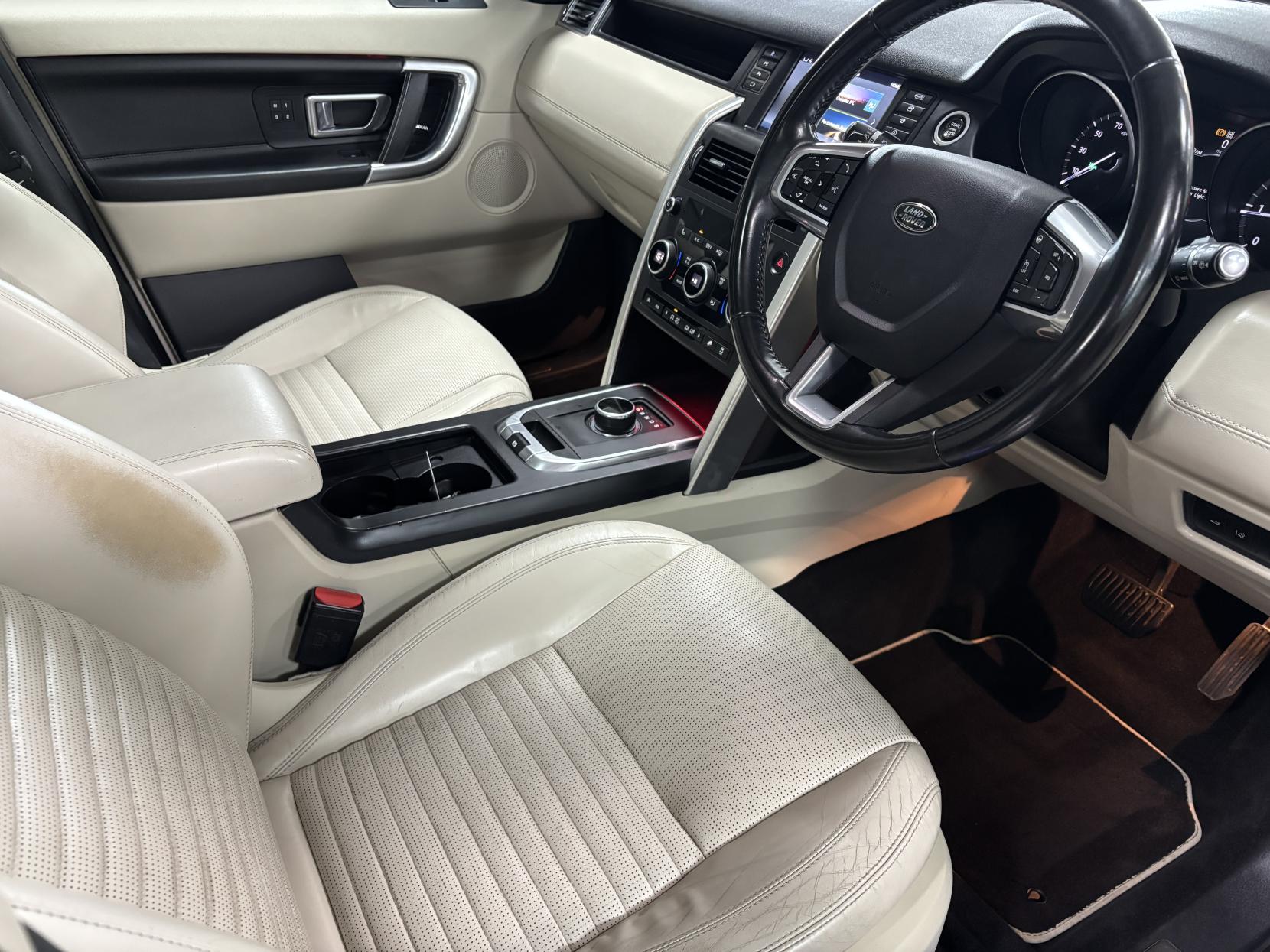 Land Rover Discovery Sport 2.0 TD4 HSE Luxury SUV 5dr Diesel Auto 4WD Euro 6 (s/s) (180 ps)