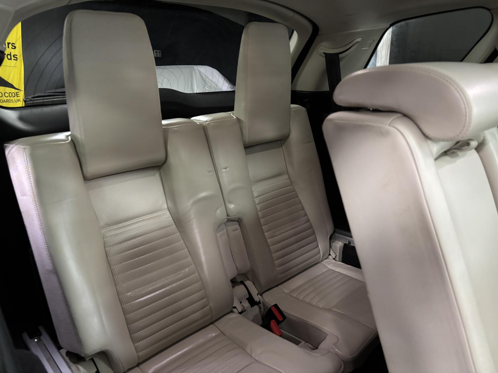 Land Rover Discovery Sport 2.0 TD4 HSE Luxury SUV 5dr Diesel Auto 4WD Euro 6 (s/s) (180 ps)