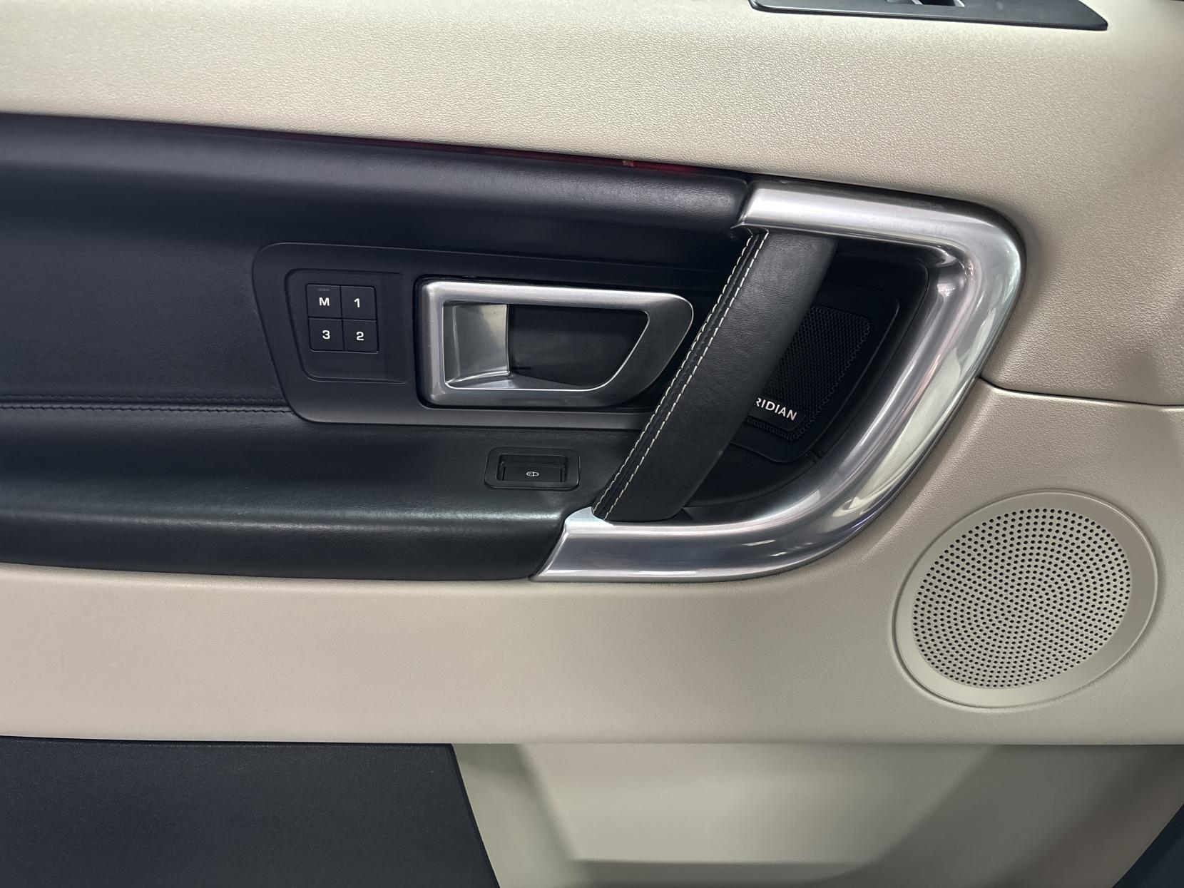 Land Rover Discovery Sport 2.0 TD4 HSE Luxury SUV 5dr Diesel Auto 4WD Euro 6 (s/s) (180 ps)