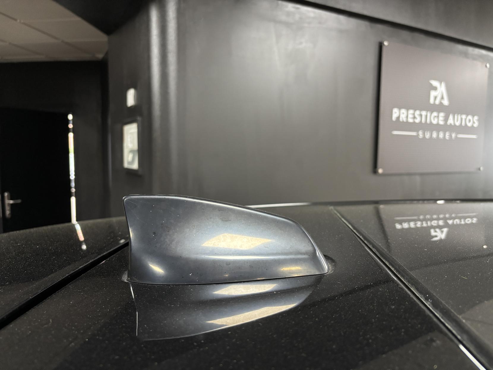 Land Rover Discovery Sport 2.0 TD4 HSE Luxury SUV 5dr Diesel Auto 4WD Euro 6 (s/s) (180 ps)