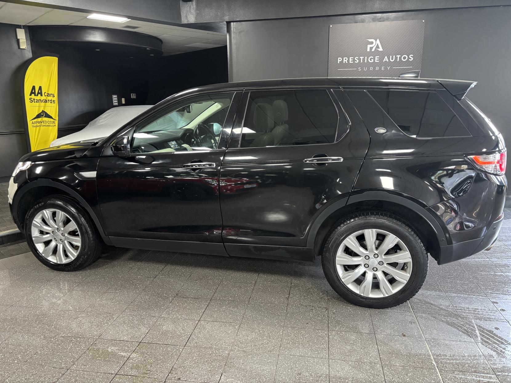 Land Rover Discovery Sport 2.0 TD4 HSE Luxury SUV 5dr Diesel Auto 4WD Euro 6 (s/s) (180 ps)