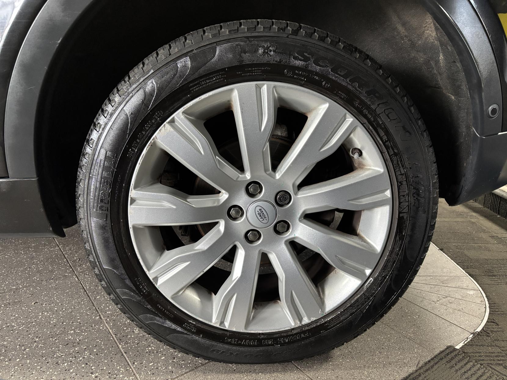 Land Rover Discovery Sport 2.0 TD4 HSE Luxury SUV 5dr Diesel Auto 4WD Euro 6 (s/s) (180 ps)