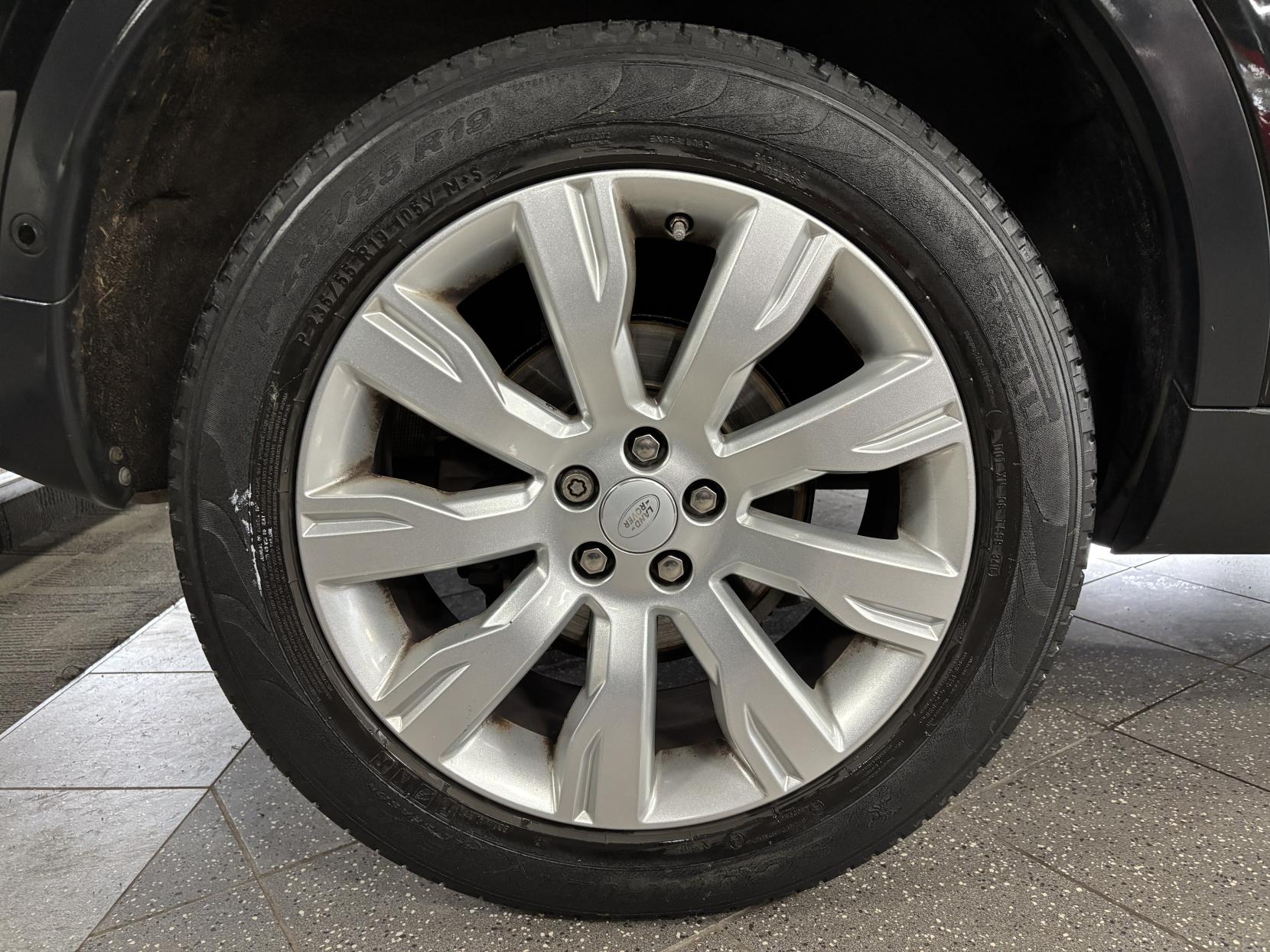 Land Rover Discovery Sport 2.0 TD4 HSE Luxury SUV 5dr Diesel Auto 4WD Euro 6 (s/s) (180 ps)