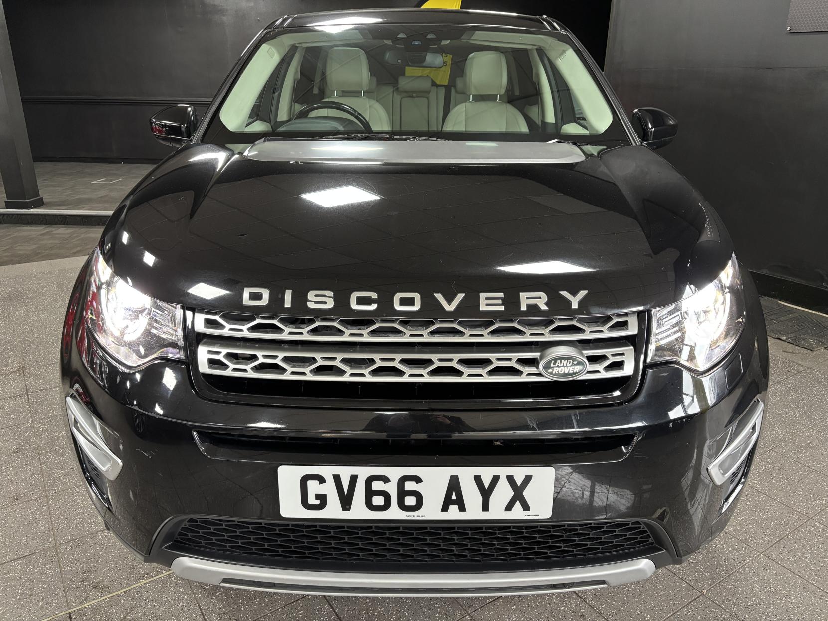 Land Rover Discovery Sport 2.0 TD4 HSE Luxury SUV 5dr Diesel Auto 4WD Euro 6 (s/s) (180 ps)