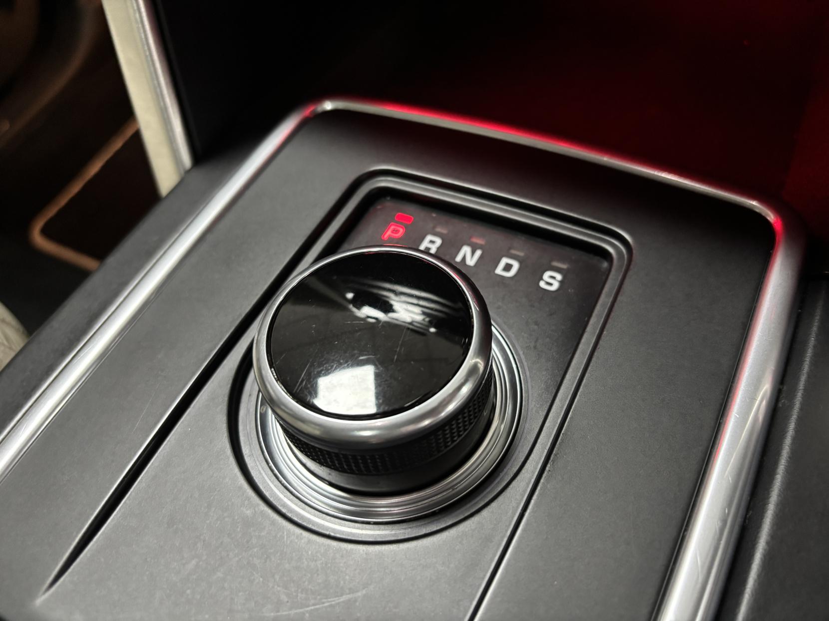 Land Rover Discovery Sport 2.0 TD4 HSE Luxury SUV 5dr Diesel Auto 4WD Euro 6 (s/s) (180 ps)