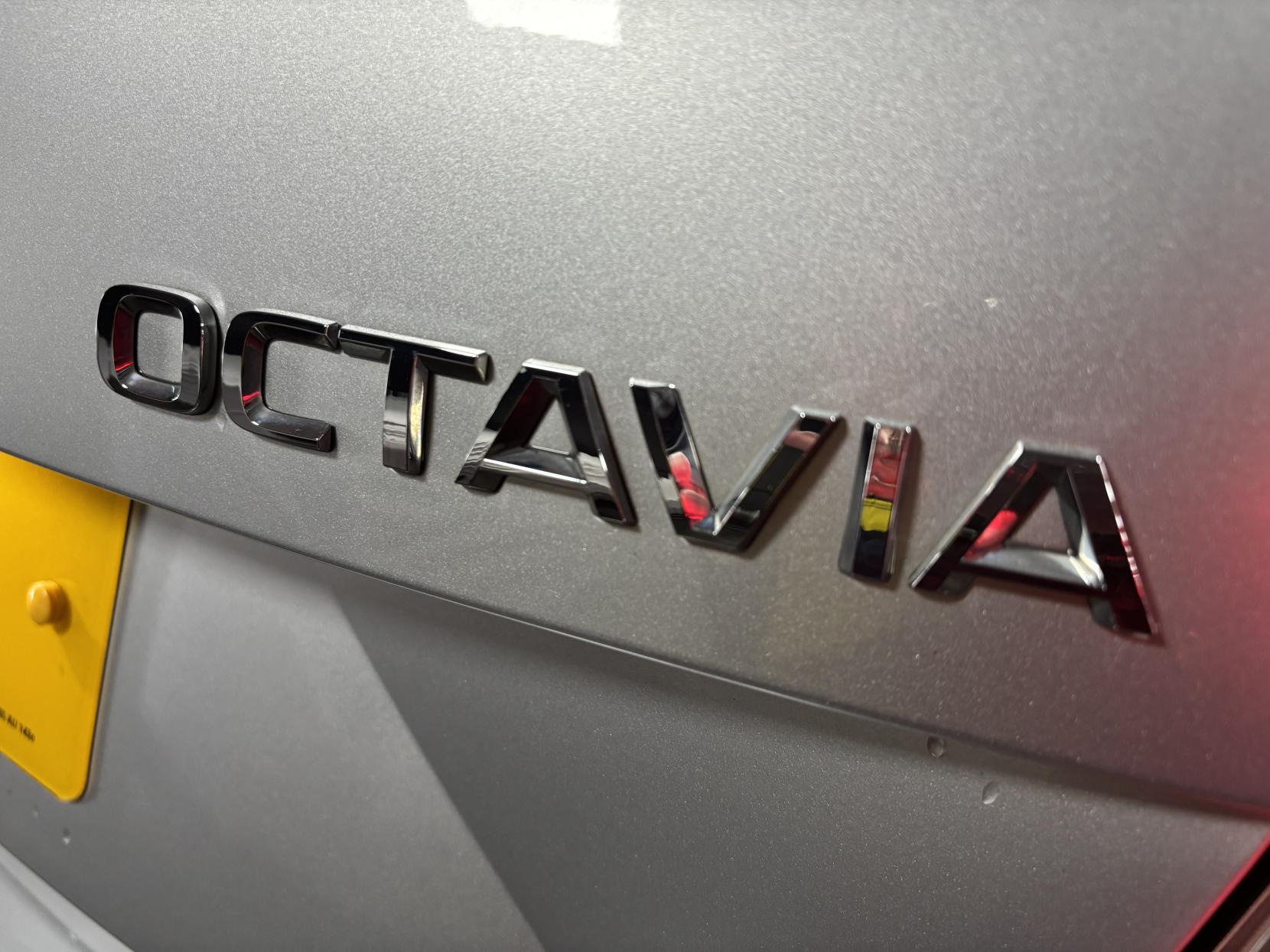 Skoda Octavia 2.0 TSI GPF vRS Hatchback 5dr Petrol DSG Euro 6 (s/s) (245 ps)