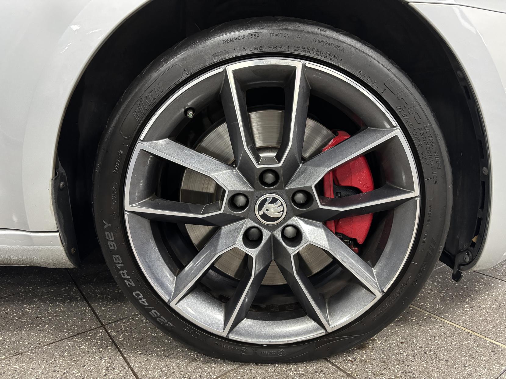 Skoda Octavia 2.0 TSI GPF vRS Hatchback 5dr Petrol DSG Euro 6 (s/s) (245 ps)