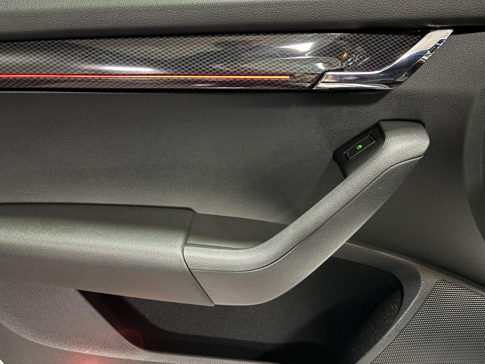 Skoda Octavia 2.0 TSI GPF vRS Hatchback 5dr Petrol DSG Euro 6 (s/s) (245 ps)