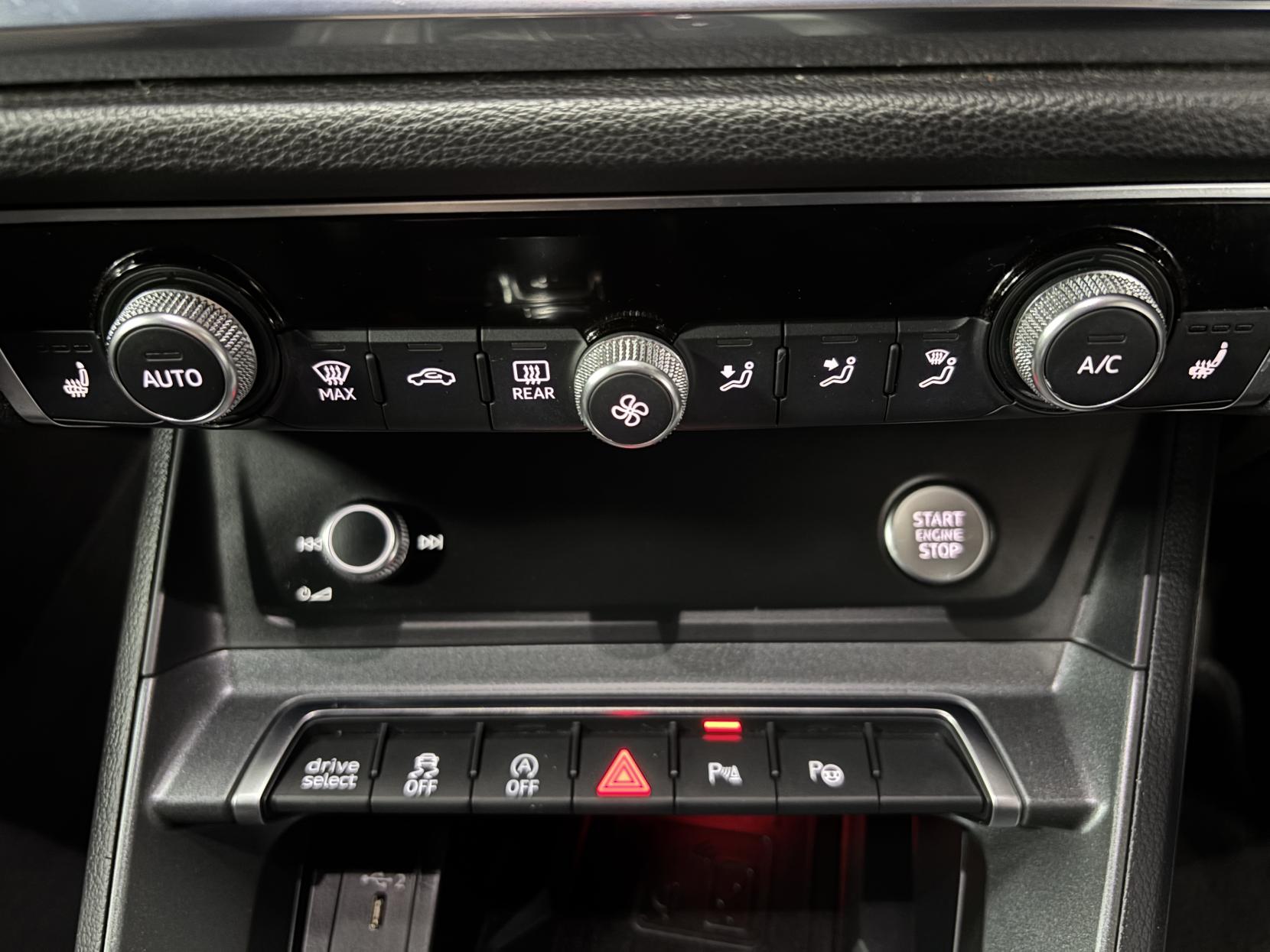 Audi Q3 1.5 TFSI CoD 35 Vorsprung SUV 5dr Petrol S Tronic Euro 6 (s/s) (150 ps)