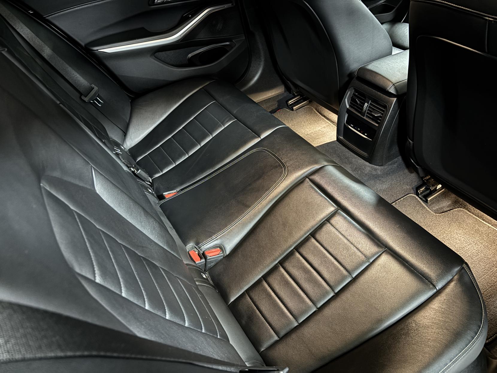 BMW 3 Series 2.0 330i M Sport Saloon 4dr Petrol Auto Euro 6 (s/s) (258 ps)