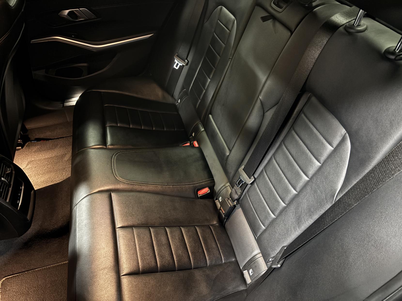 BMW 3 Series 2.0 330i M Sport Saloon 4dr Petrol Auto Euro 6 (s/s) (258 ps)