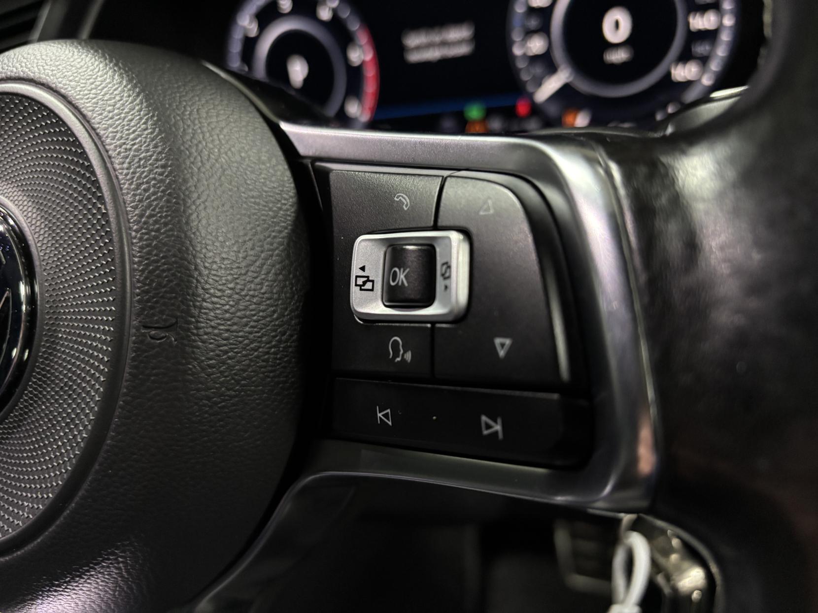 Volkswagen Tiguan 2.0 TDI BlueMotion Tech R-Line SUV 5dr Diesel DSG 4Motion Euro 6 (s/s) (150 ps)