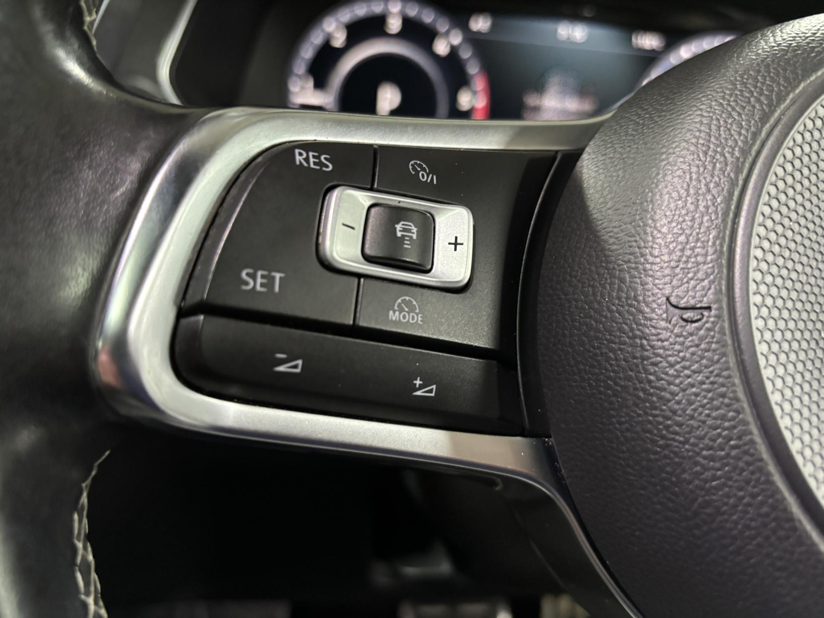 Volkswagen Tiguan 2.0 TDI BlueMotion Tech R-Line SUV 5dr Diesel DSG 4Motion Euro 6 (s/s) (150 ps)