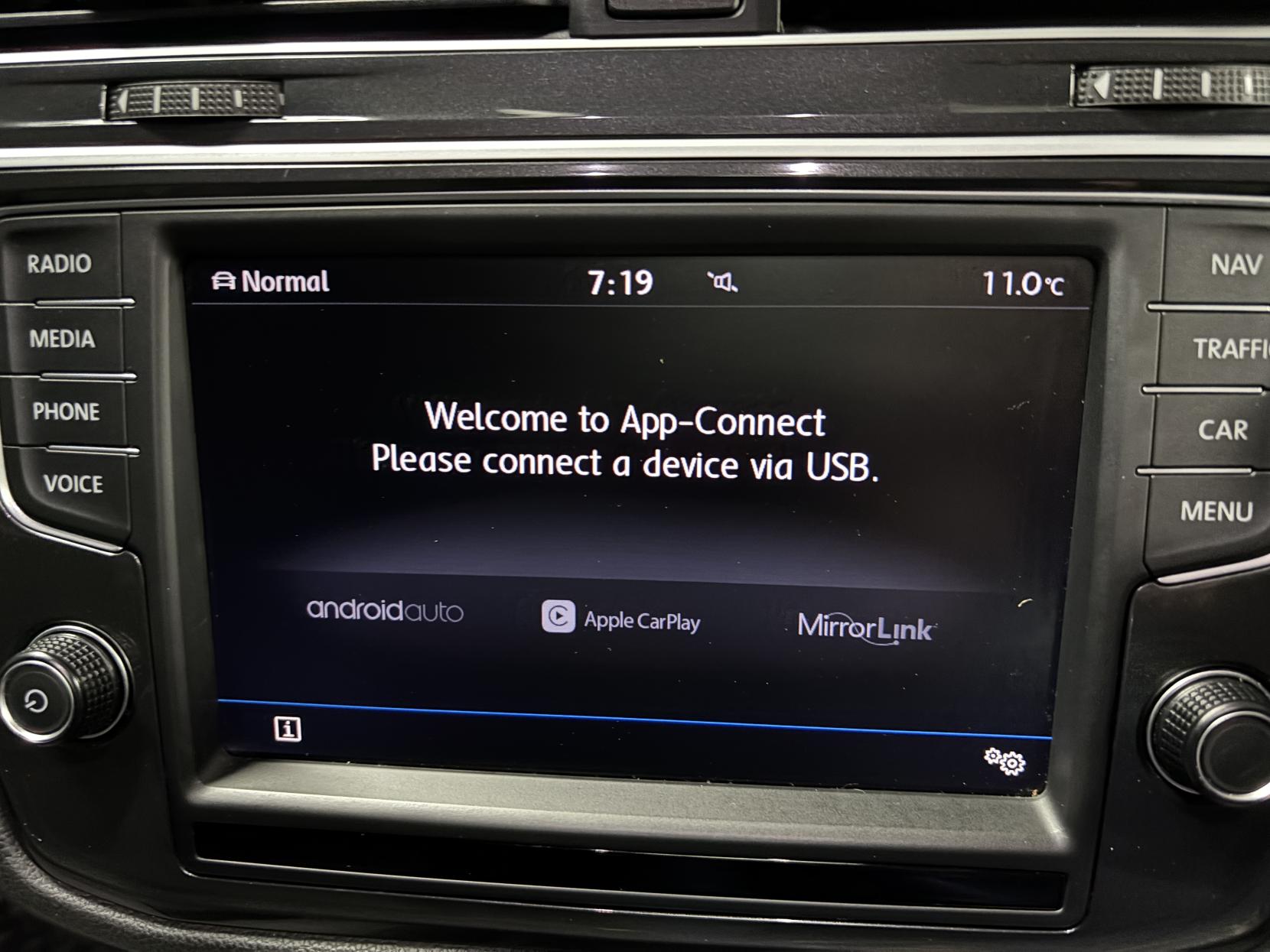 Volkswagen Tiguan 2.0 TDI BlueMotion Tech R-Line SUV 5dr Diesel DSG 4Motion Euro 6 (s/s) (150 ps)