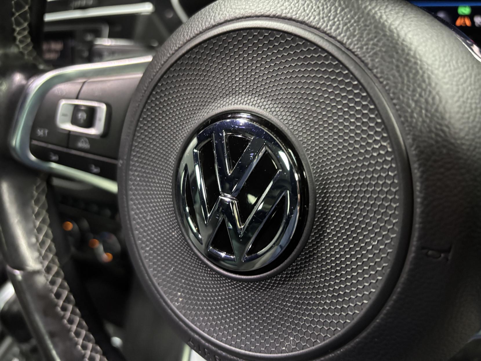 Volkswagen Tiguan 2.0 TDI BlueMotion Tech R-Line SUV 5dr Diesel DSG 4Motion Euro 6 (s/s) (150 ps)