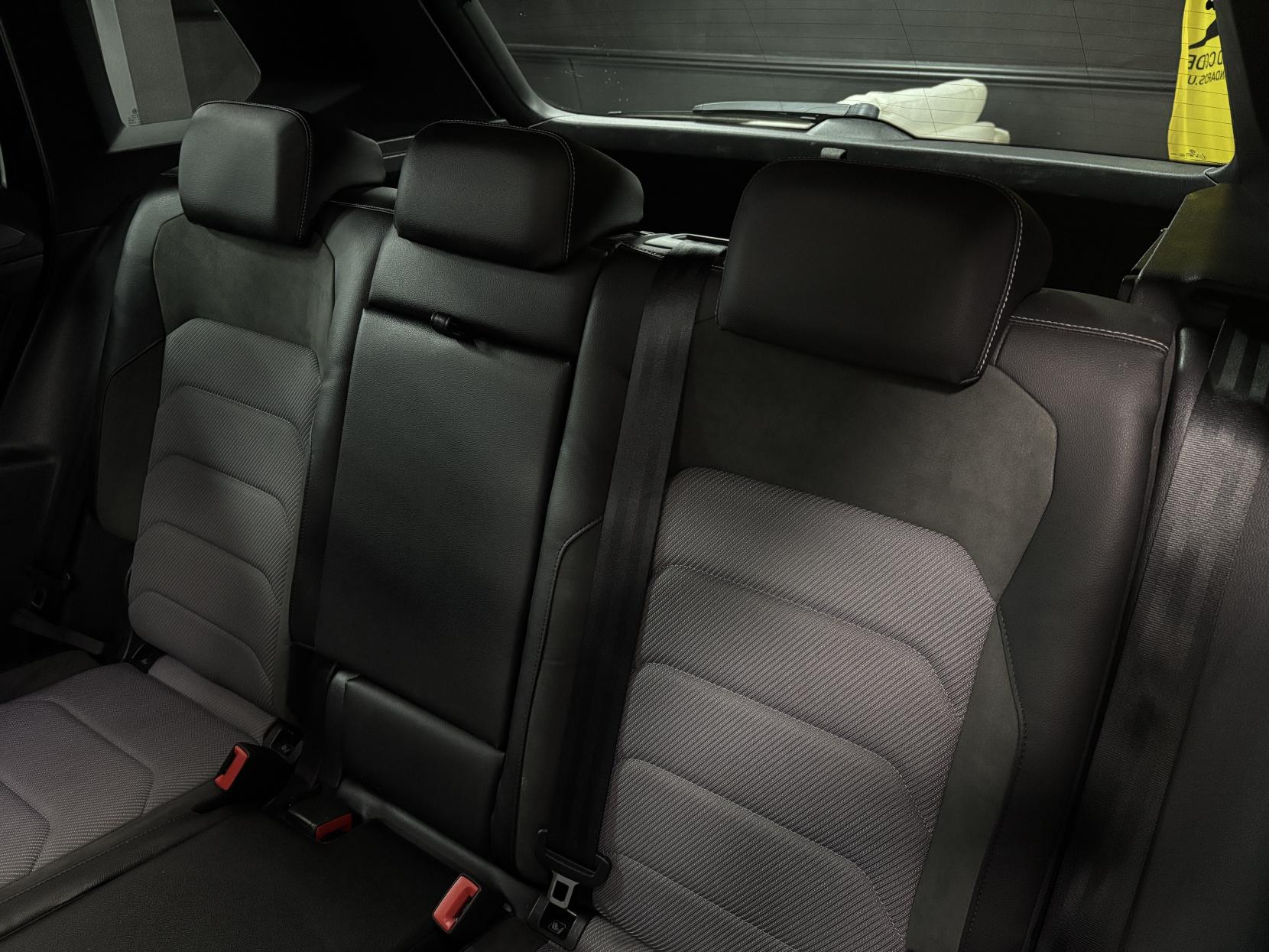 Volkswagen Tiguan 2.0 TDI BlueMotion Tech R-Line SUV 5dr Diesel DSG 4Motion Euro 6 (s/s) (150 ps)