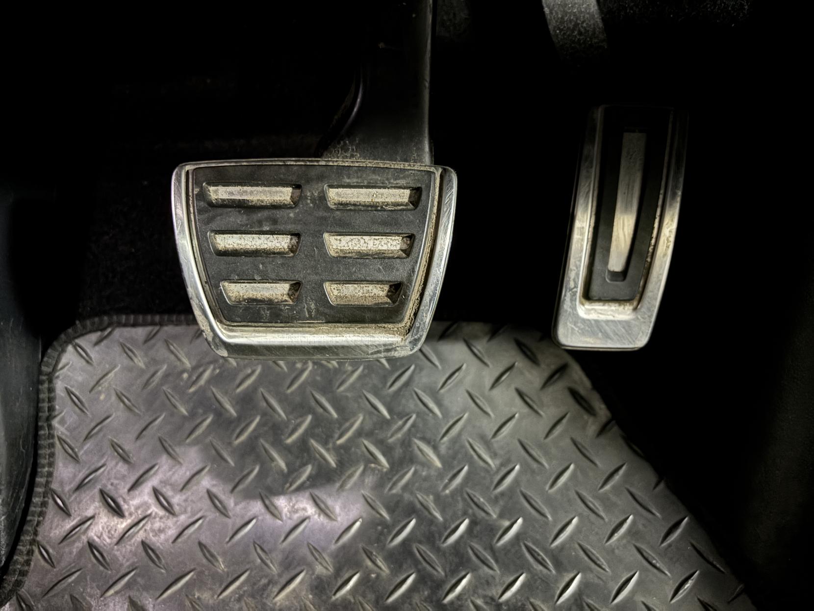 Volkswagen Tiguan 2.0 TDI BlueMotion Tech R-Line SUV 5dr Diesel DSG 4Motion Euro 6 (s/s) (150 ps)