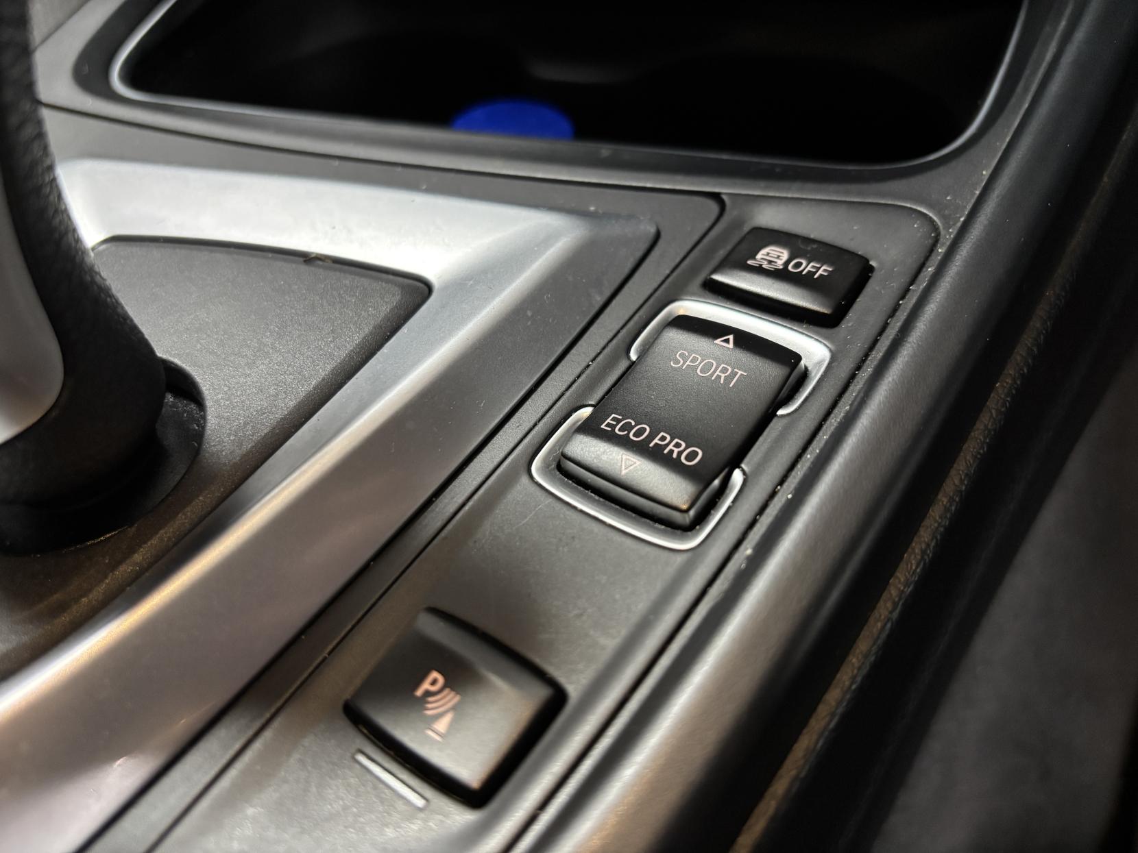 BMW 3 Series 2.0 330e 7.6kWh M Sport Saloon 4dr Petrol Plug-in Hybrid Auto Euro 6 (s/s) (252 ps)