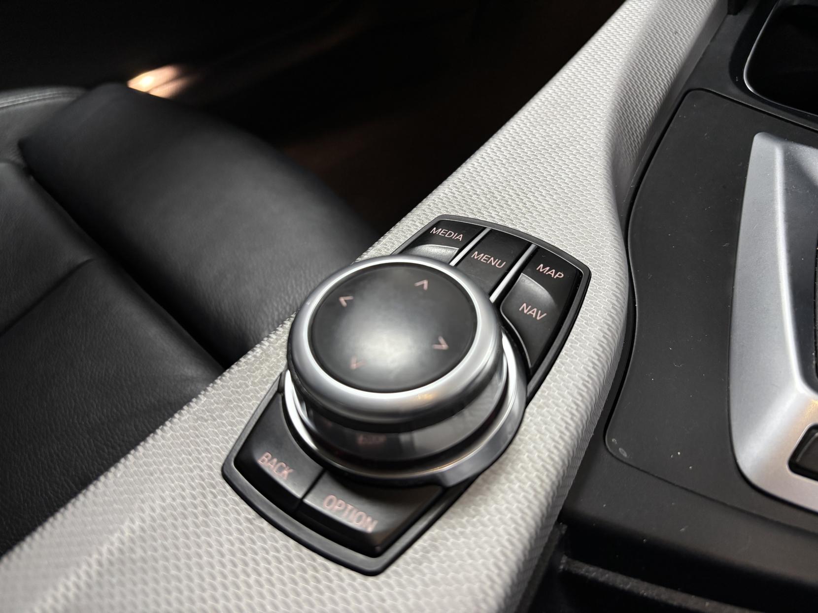 BMW 3 Series 2.0 330e 7.6kWh M Sport Saloon 4dr Petrol Plug-in Hybrid Auto Euro 6 (s/s) (252 ps)