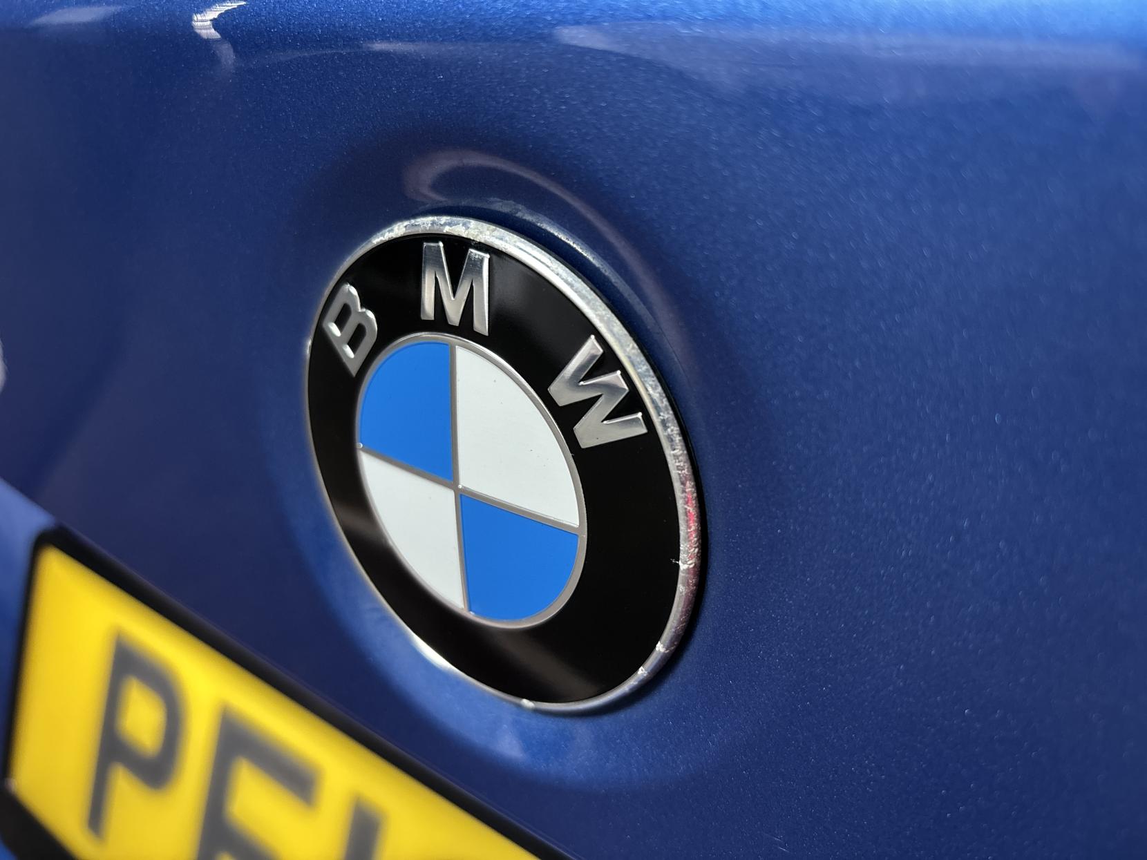 BMW 3 Series 2.0 330e 7.6kWh M Sport Saloon 4dr Petrol Plug-in Hybrid Auto Euro 6 (s/s) (252 ps)