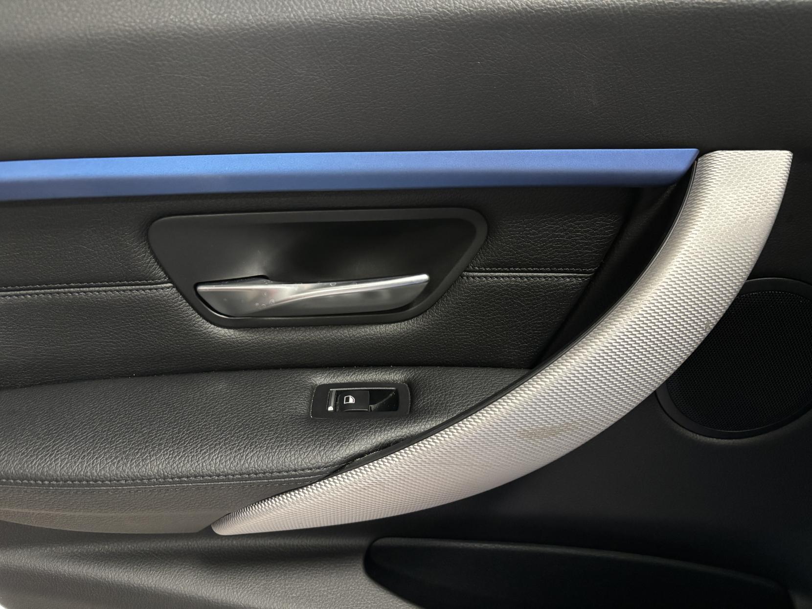 BMW 3 Series 2.0 330e 7.6kWh M Sport Saloon 4dr Petrol Plug-in Hybrid Auto Euro 6 (s/s) (252 ps)