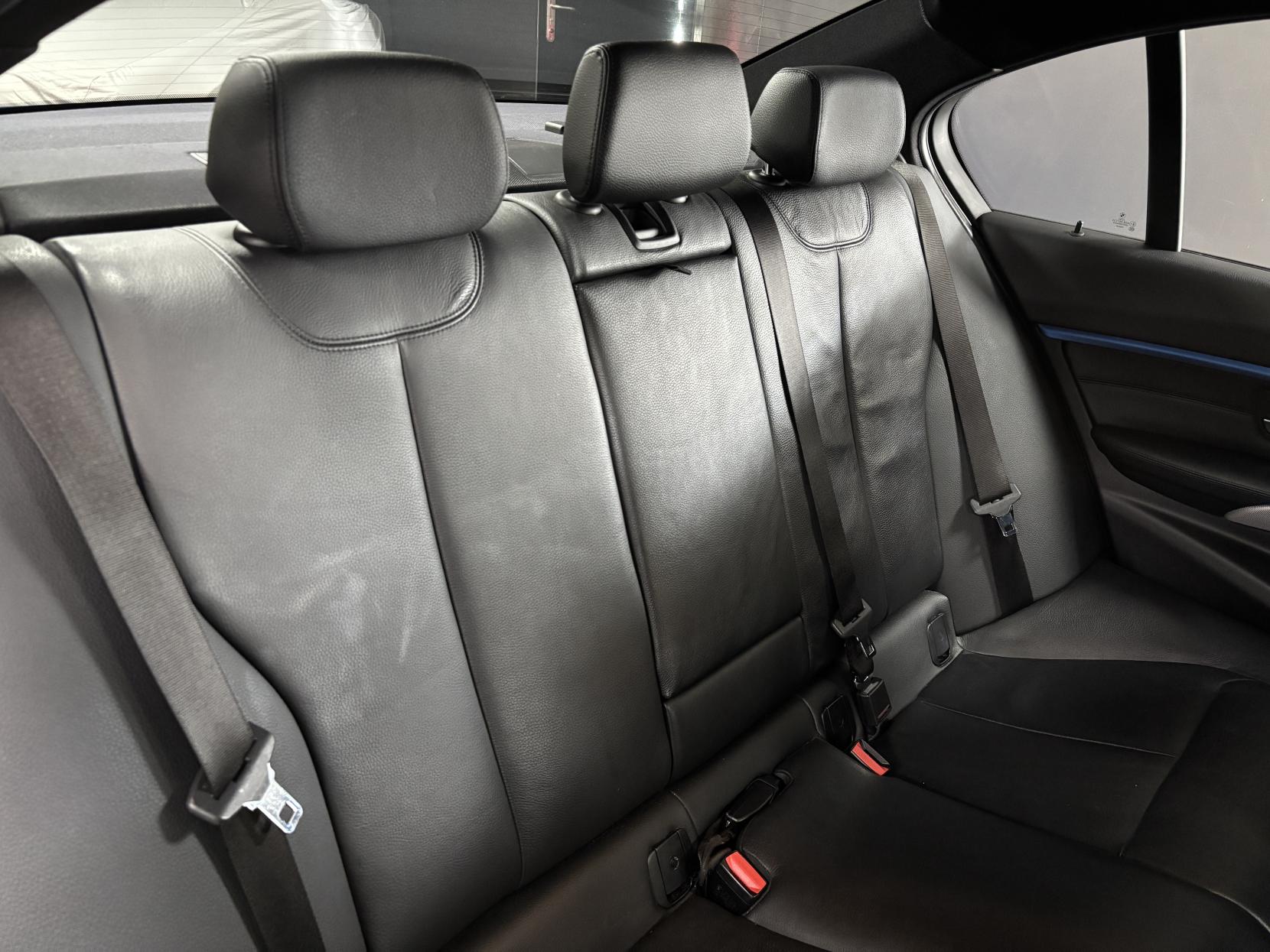 BMW 3 Series 2.0 330e 7.6kWh M Sport Saloon 4dr Petrol Plug-in Hybrid Auto Euro 6 (s/s) (252 ps)