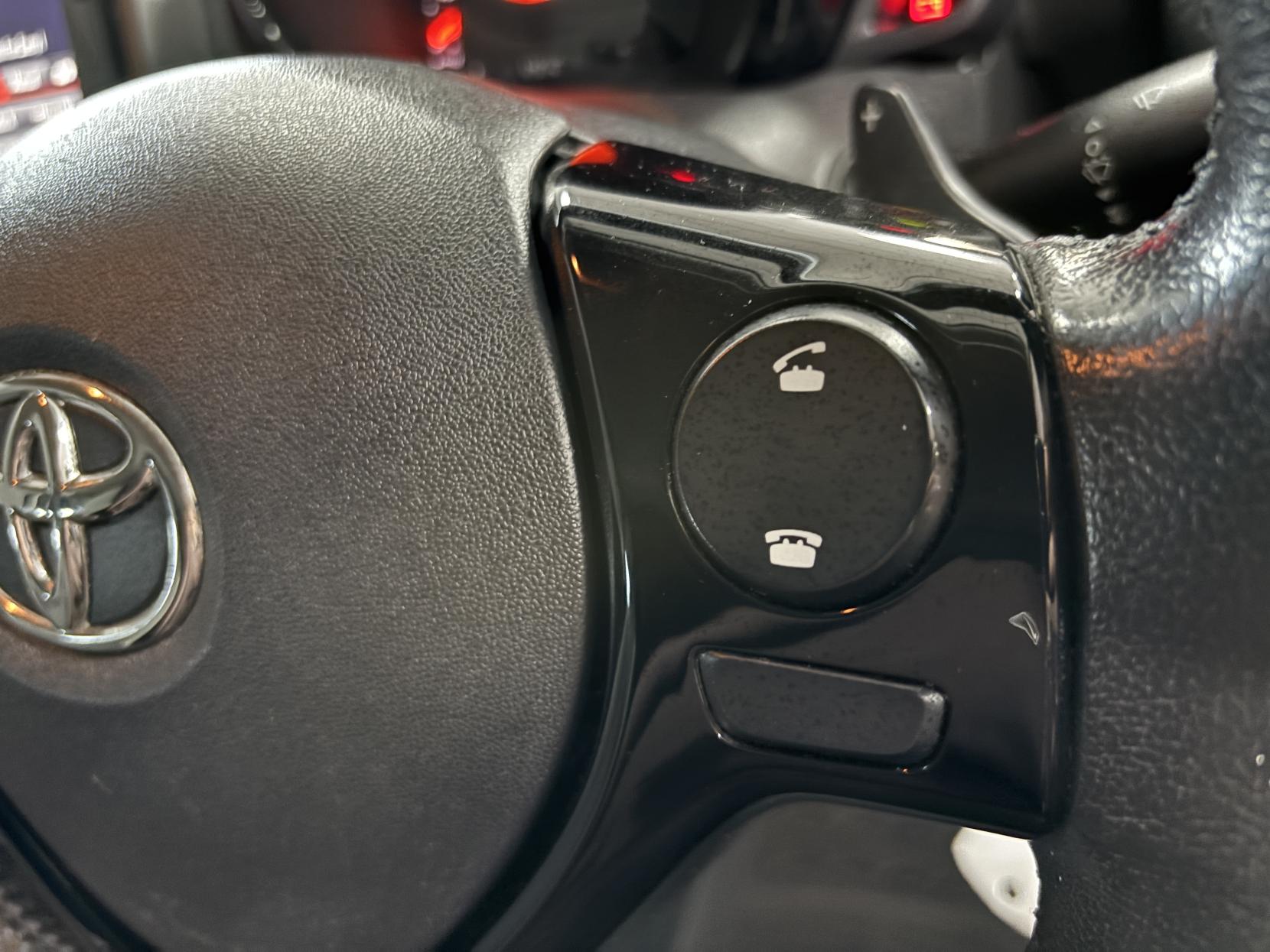 Toyota AYGO 1.0 VVT-i x-trend Funroof 5dr Petrol x-shift Euro 6 (71 ps)