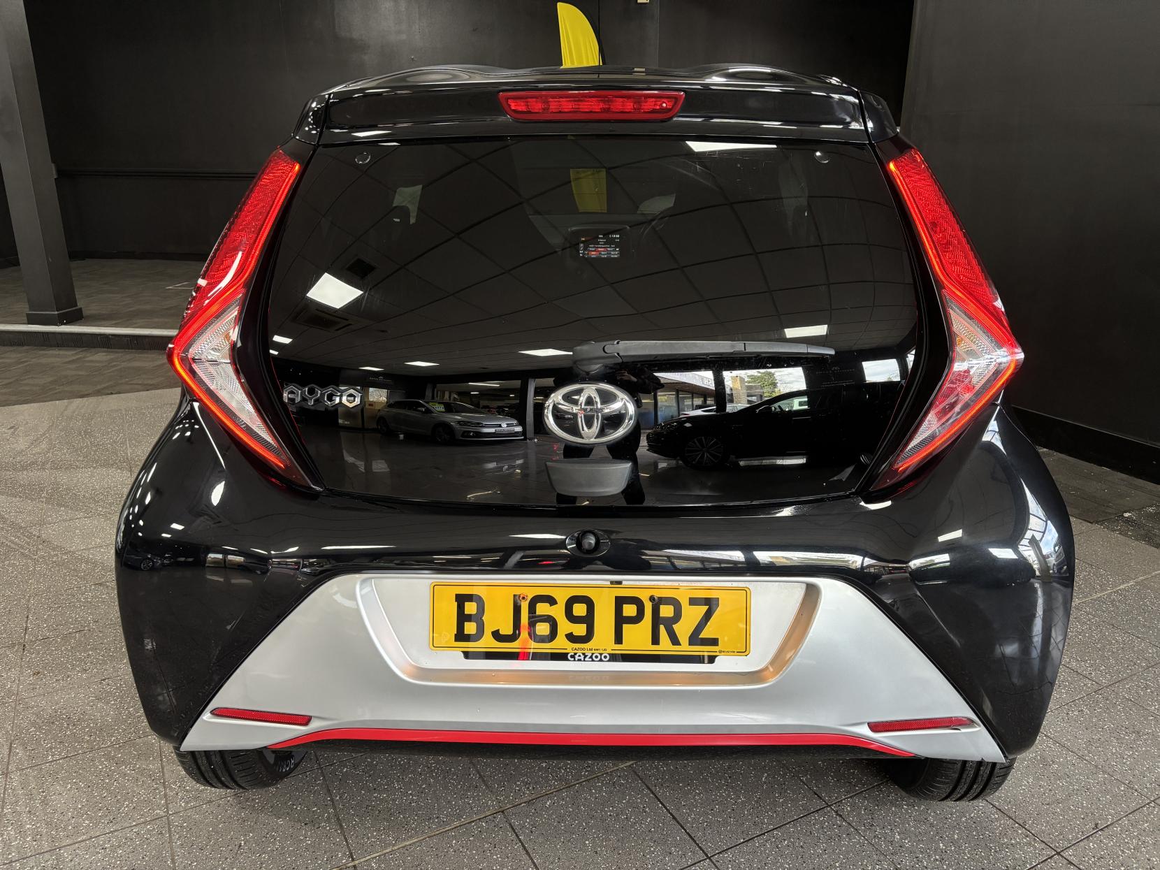 Toyota AYGO 1.0 VVT-i x-trend Funroof 5dr Petrol x-shift Euro 6 (71 ps)