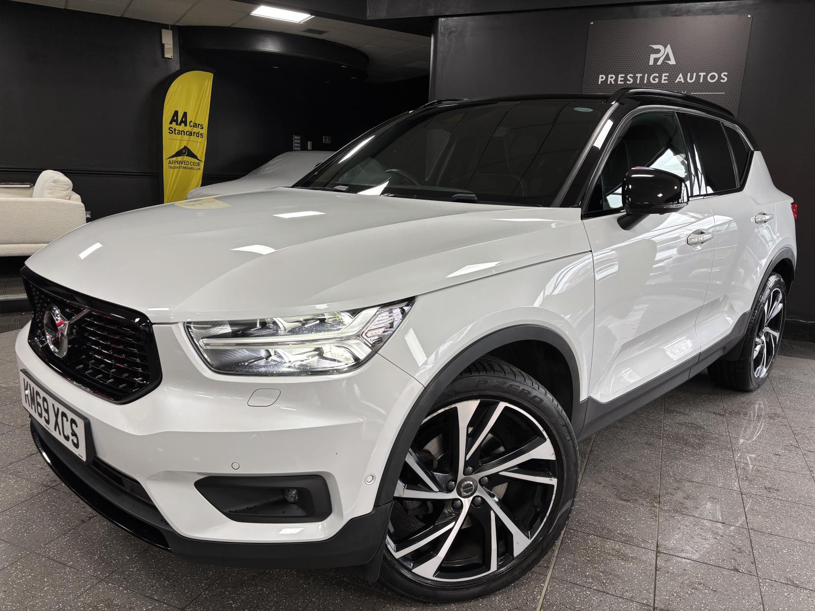 Volvo XC40 2.0 T4 R-Design Pro SUV 5dr Petrol Auto AWD Euro 6 (s/s) (190 ps)