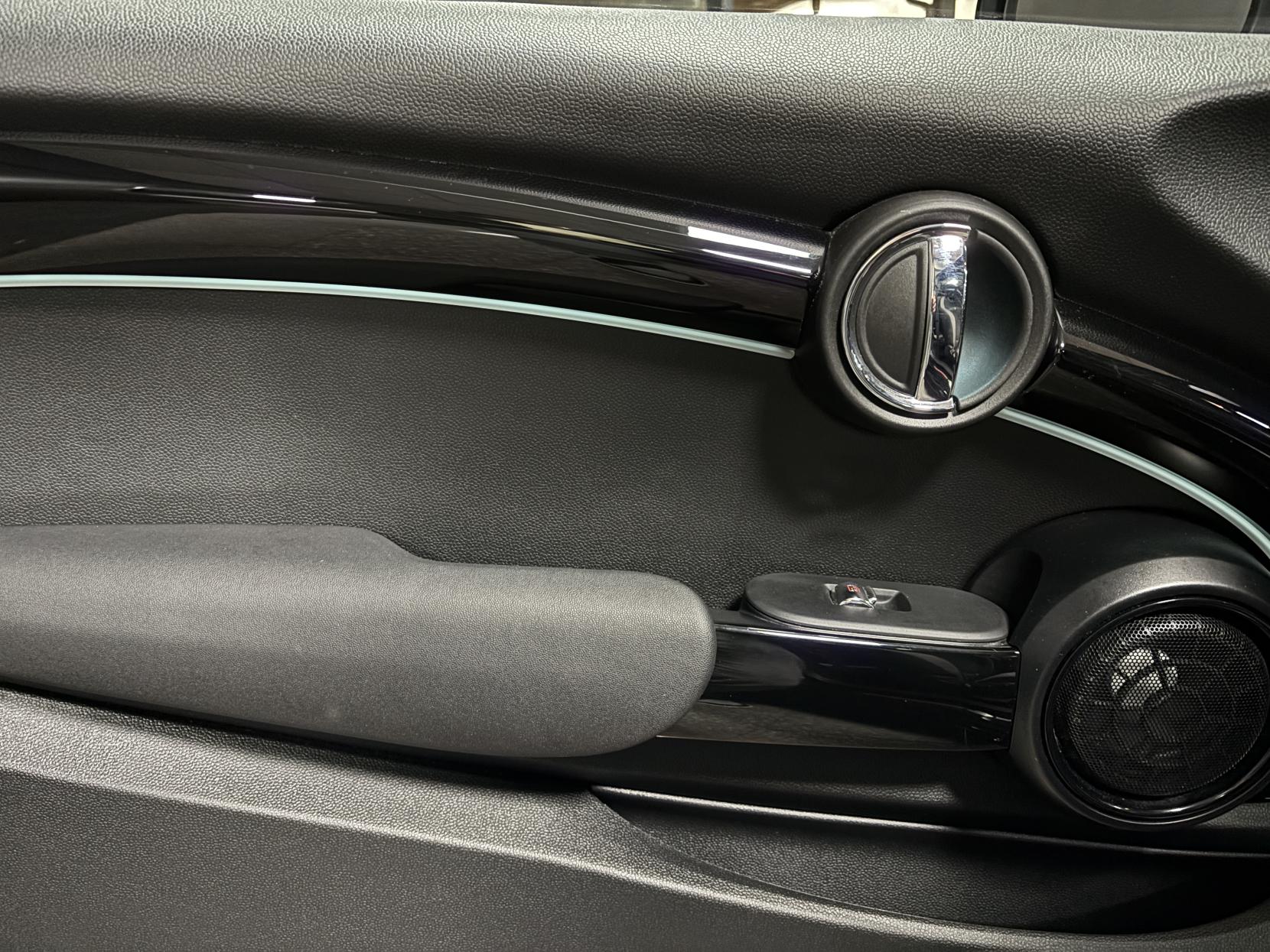 MINI Hatch 2.0 Cooper S Sport Hatchback 3dr Petrol Steptronic Euro 6 (s/s) (178 ps)